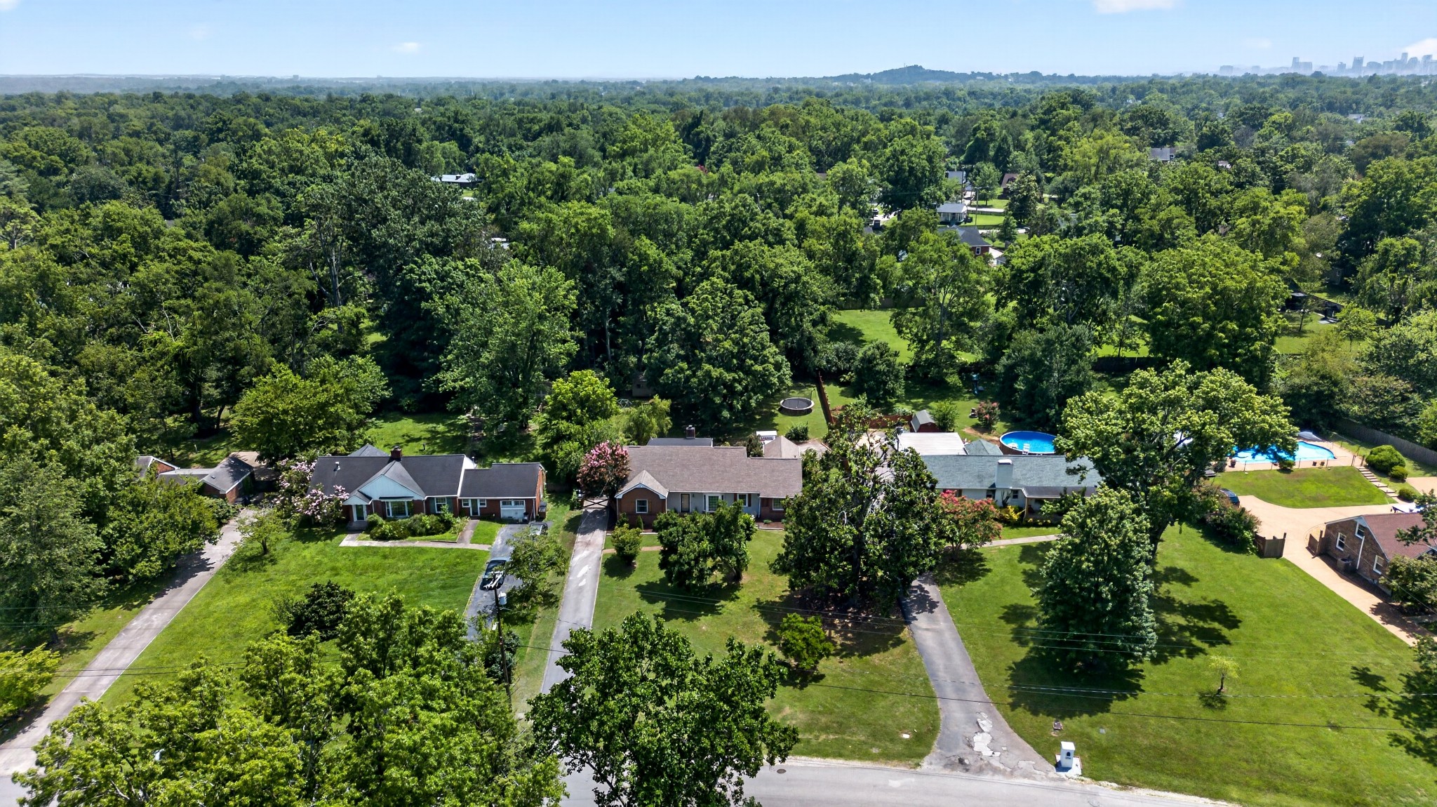 1308 Kenwood Dr, Nashville, TN 37216