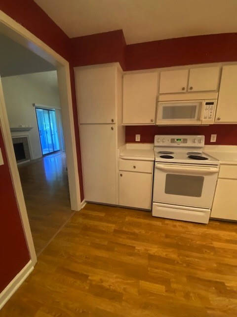136 Hillsboro Pl, Nashville, TN 37215