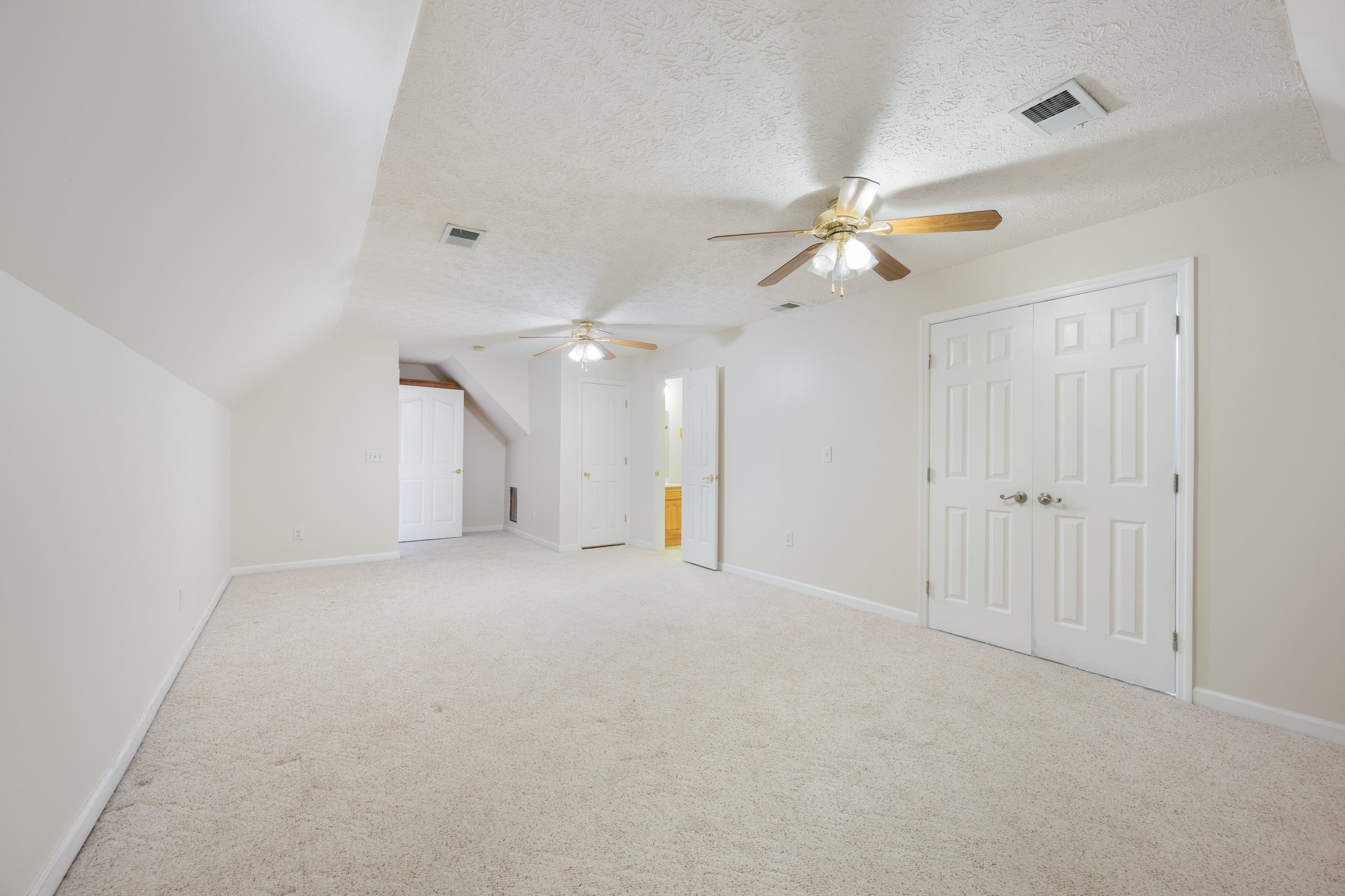 1026 Madison Creek Rd, Goodlettsville, TN 37072