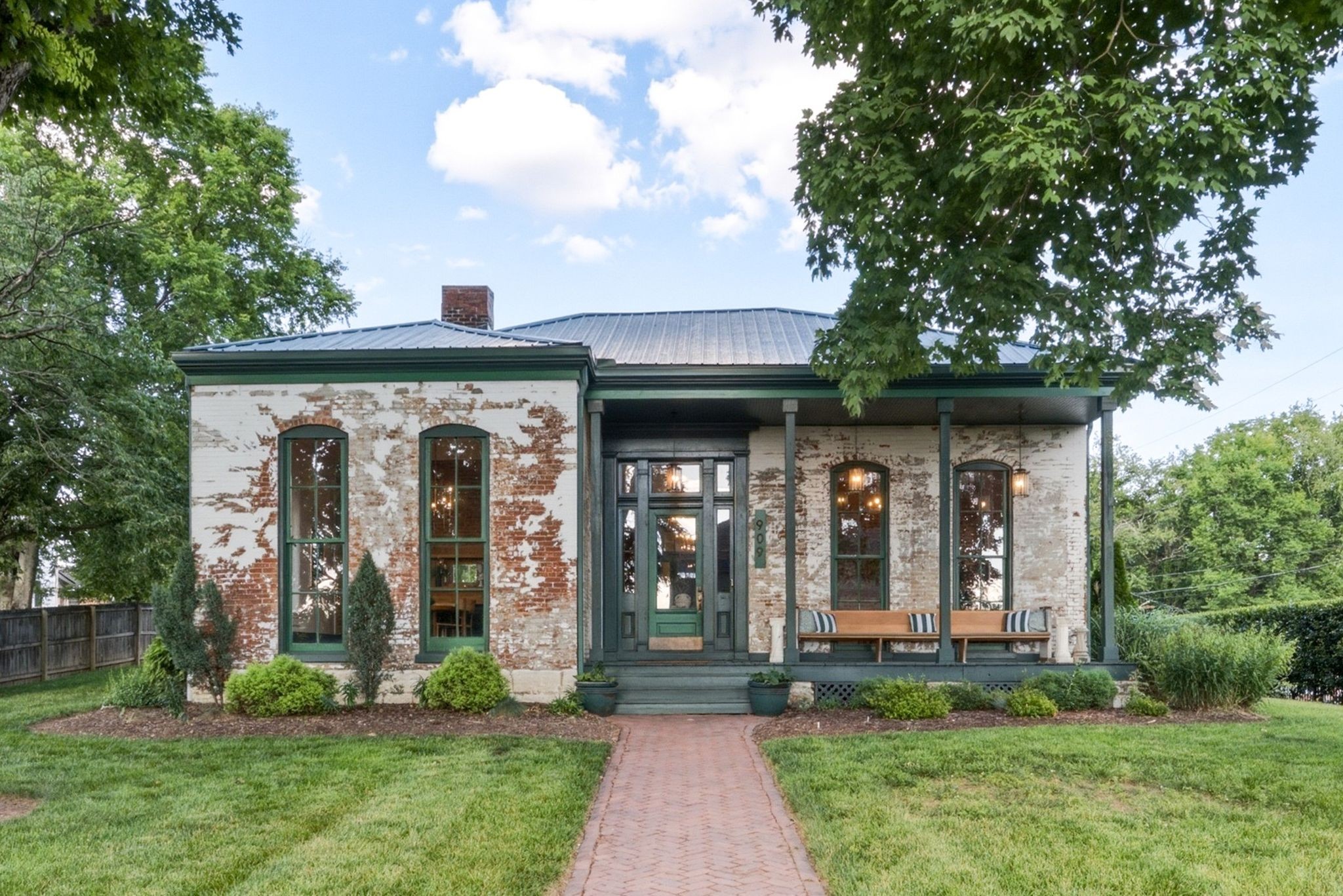 909 Manila Ave, Nashville, TN 37206