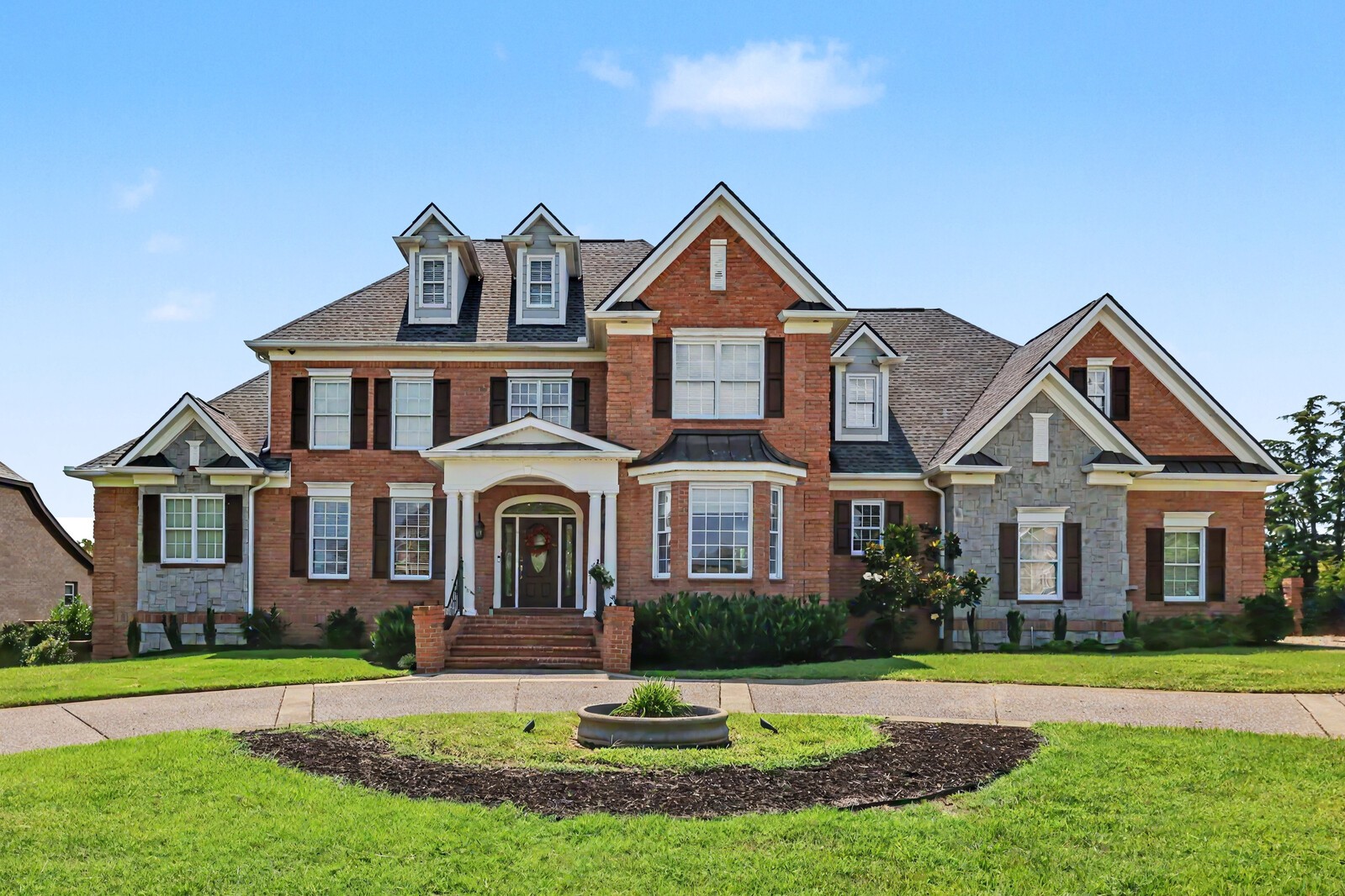 107 Gaston St, Gallatin, TN 37066