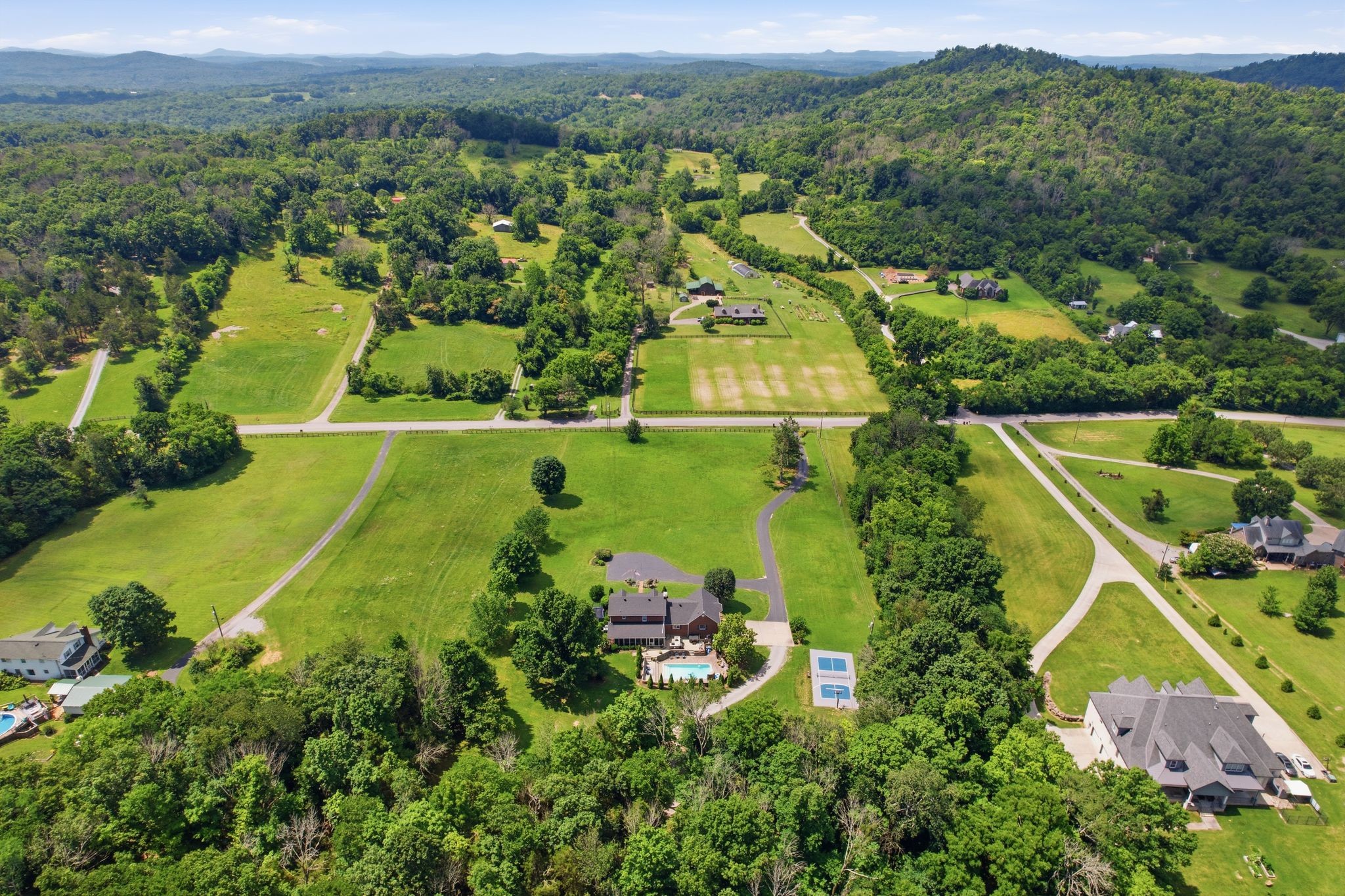 2946 Beulah Church Rd, Arrington, TN 37014