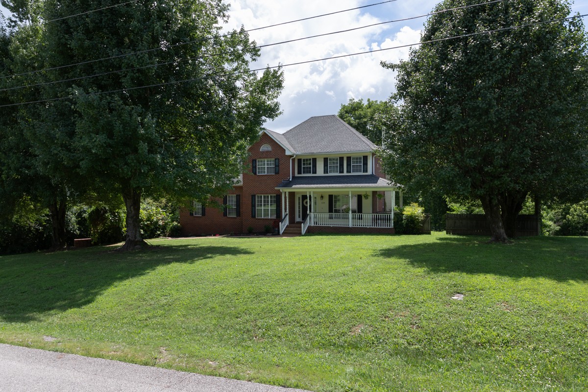 1214 Hollis Ter, Cottontown, TN 37048