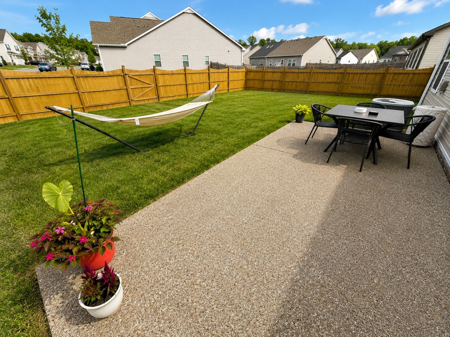 131 Crabourne Dr, White House, TN 37188
