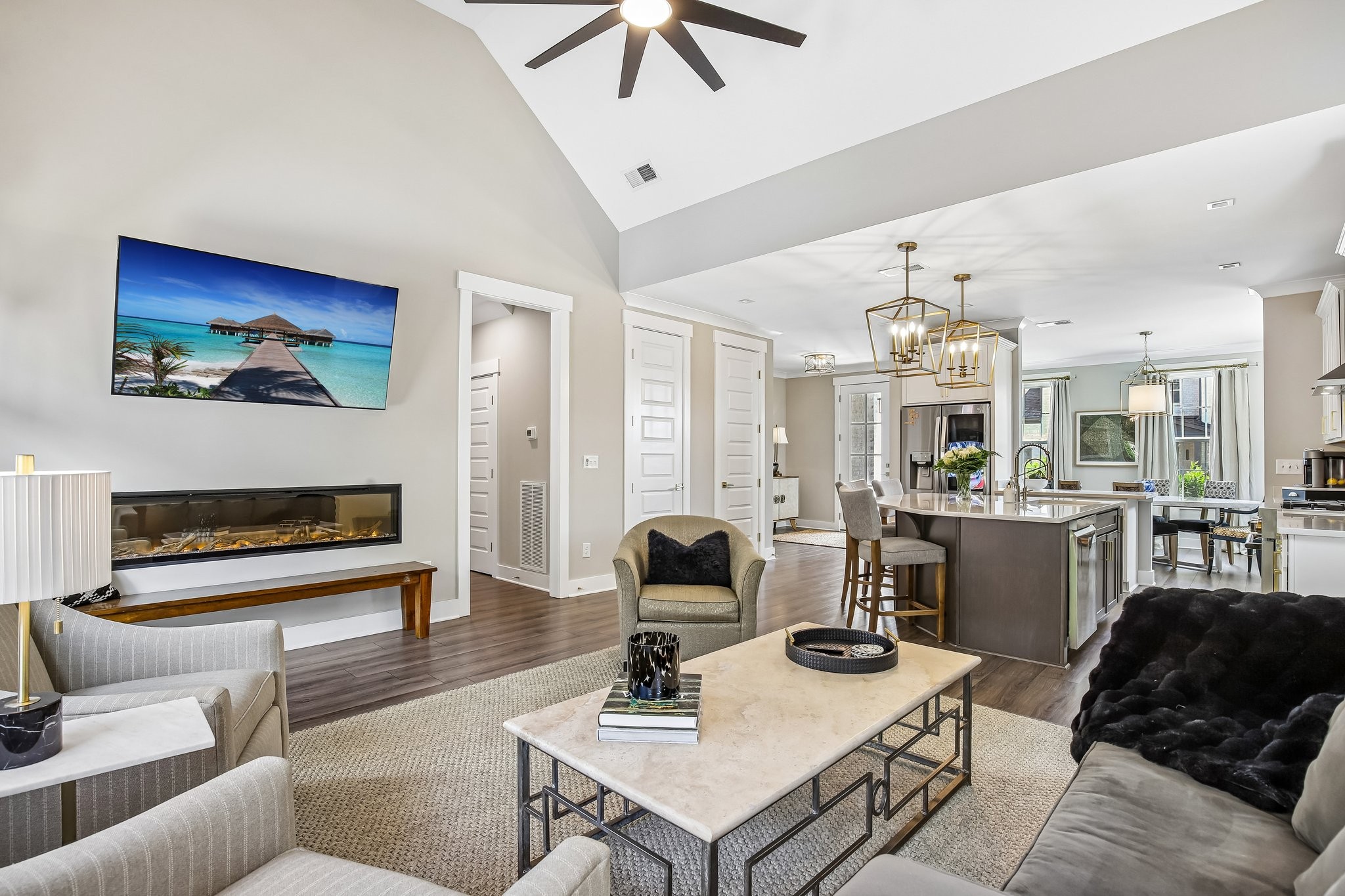 2033 Blackstone Dr, Hendersonville, TN 37075