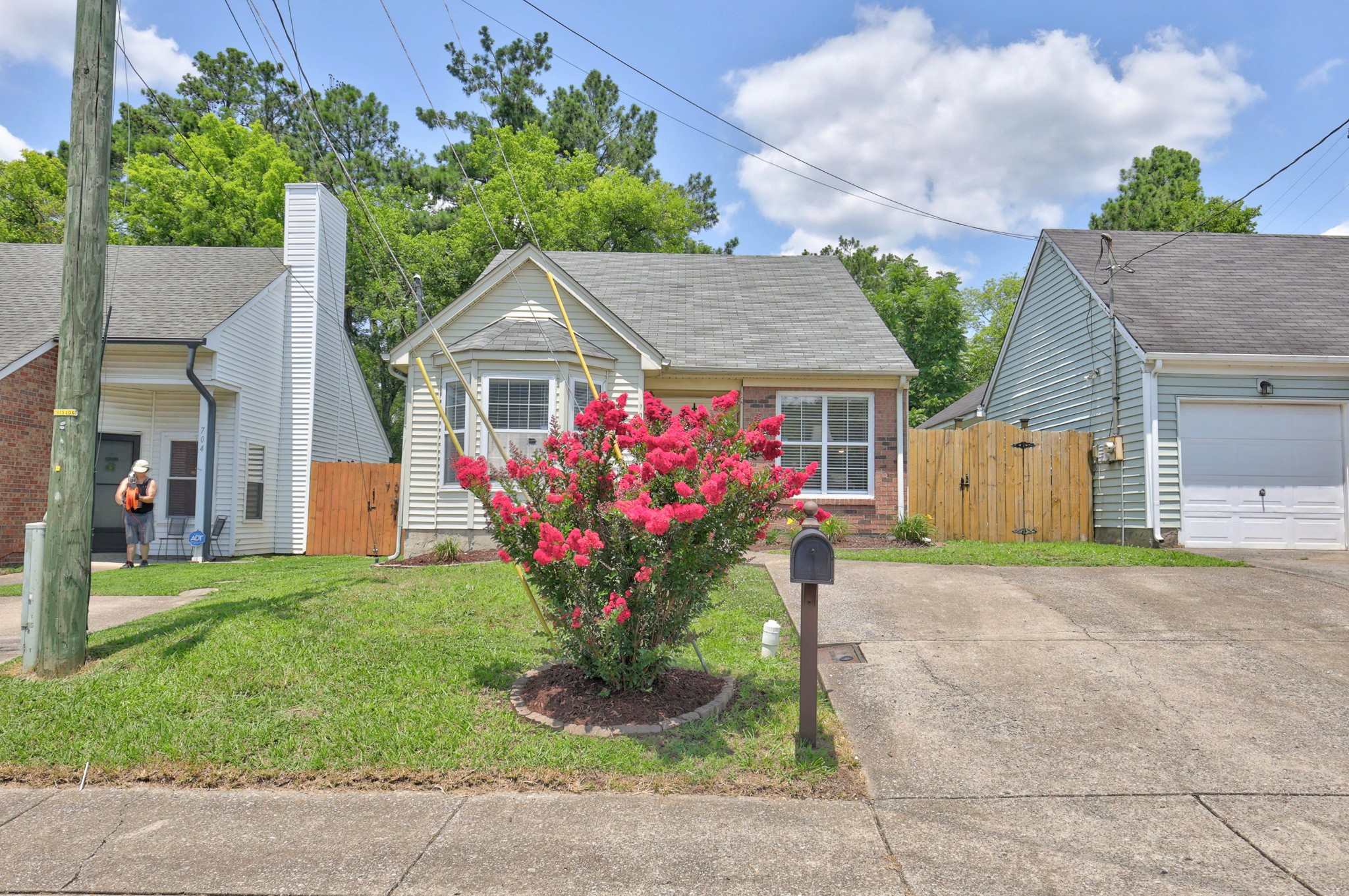 702 Maple Pl, Nashville, TN 37216