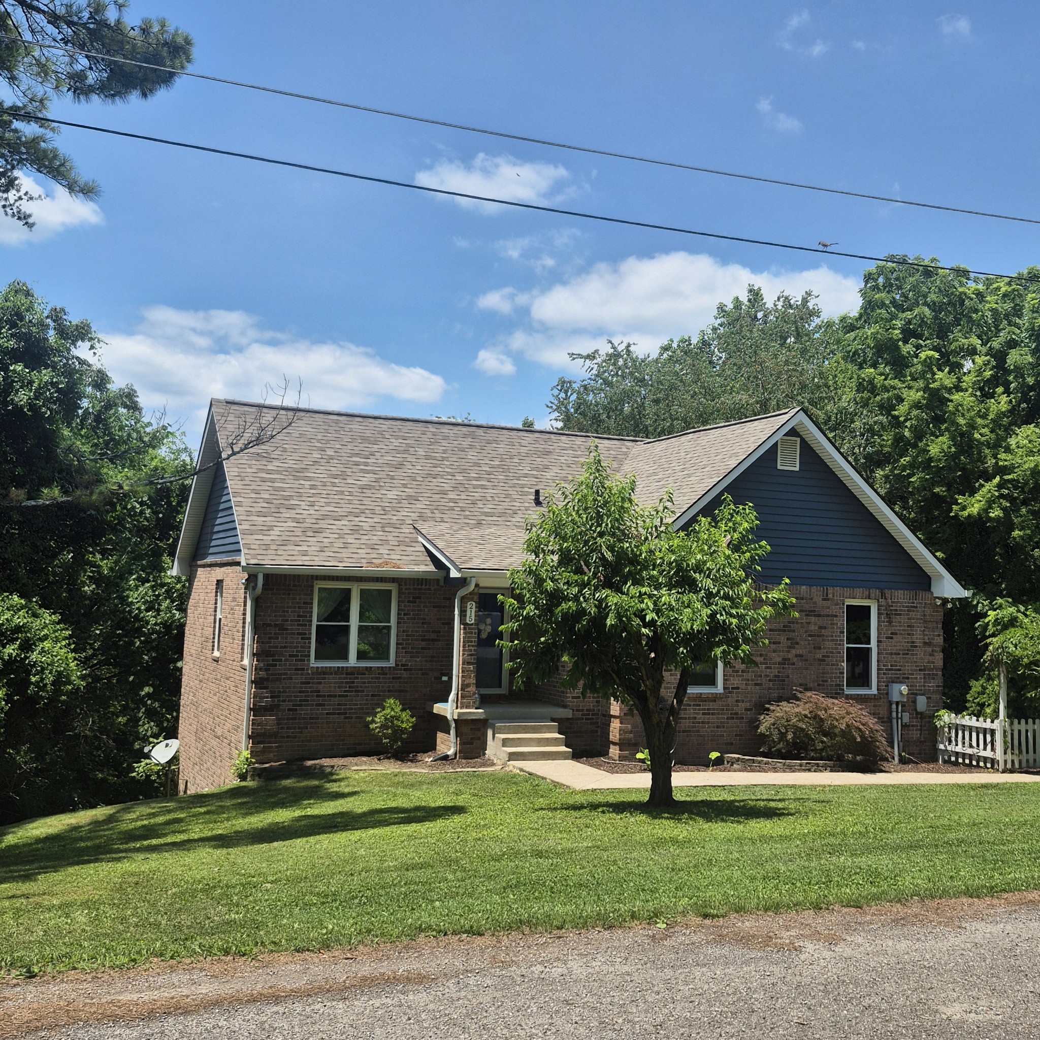 215 April Dr, Old Hickory, TN 37138