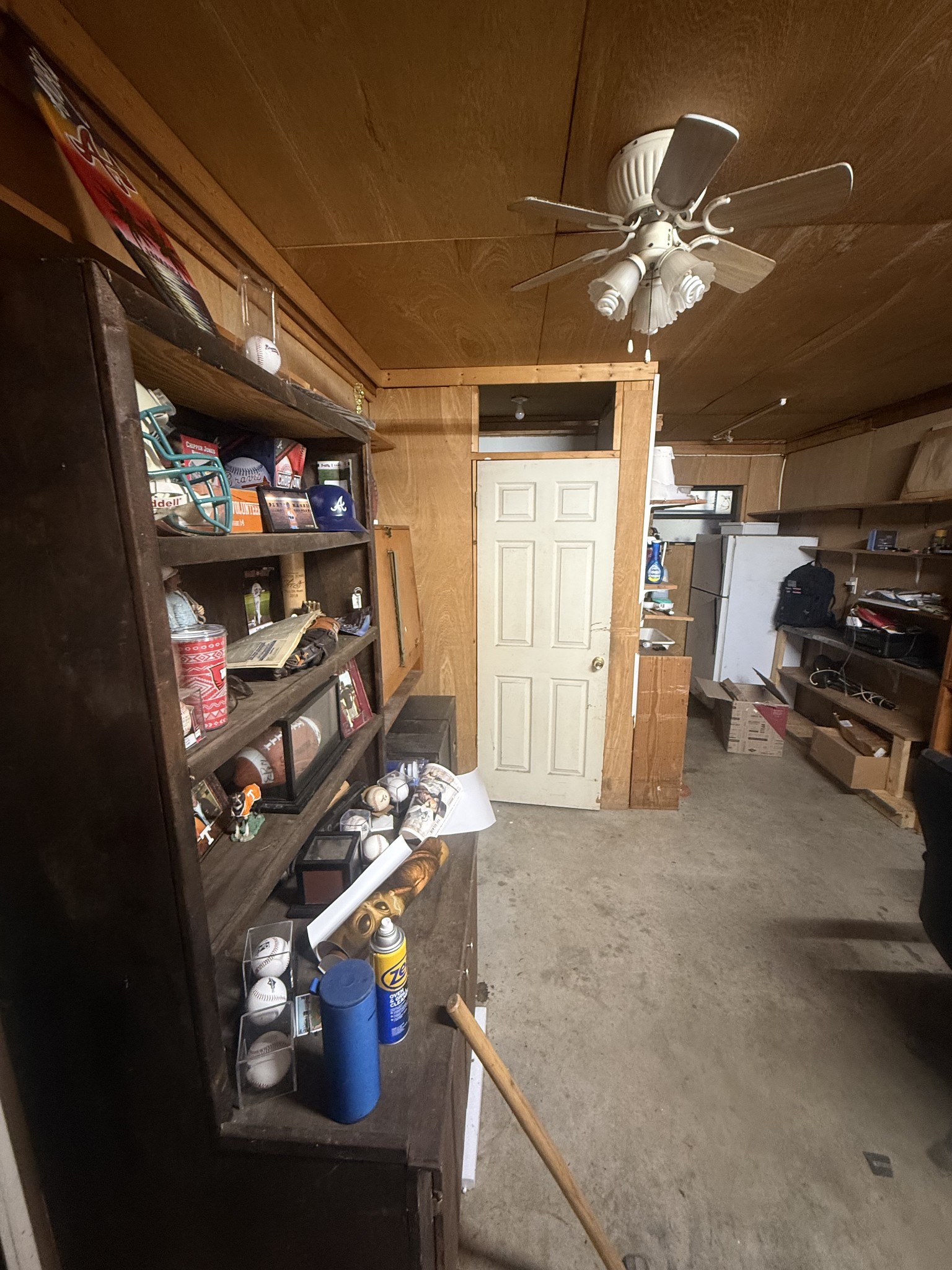 2165 Petty Rd, Charlotte, TN 37036