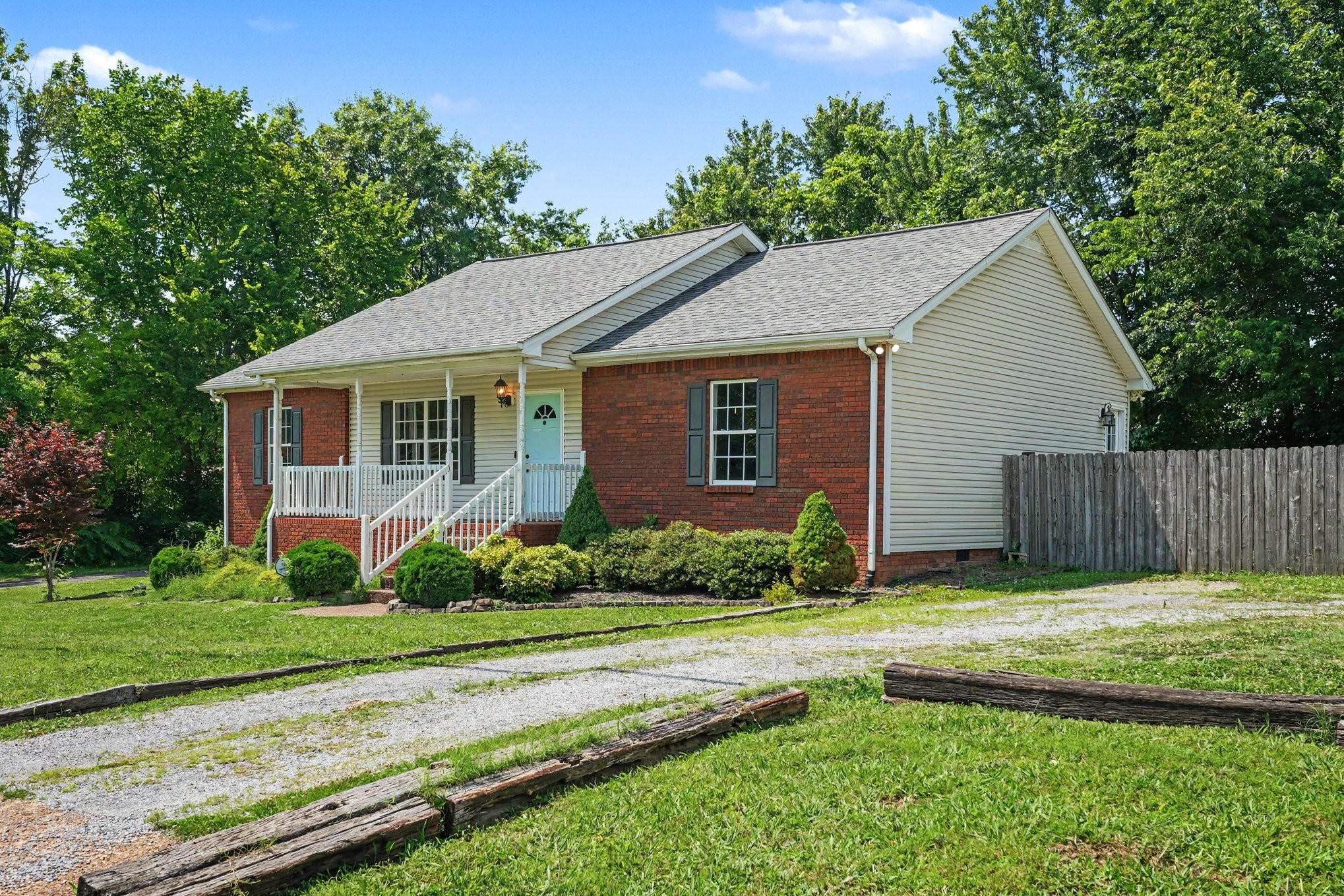 187 S Palmers Chapel Rd, White House, TN 37188