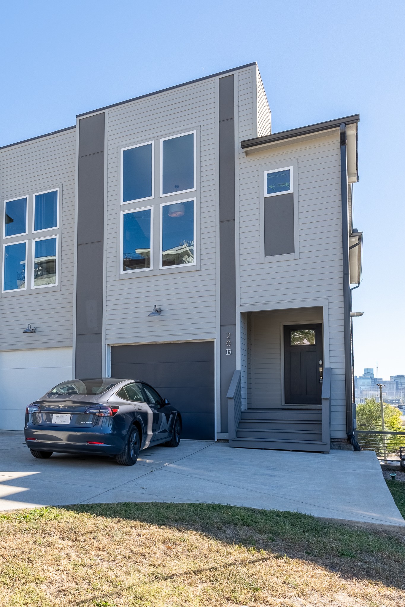 20 Fern Ave, Nashville, TN 37207