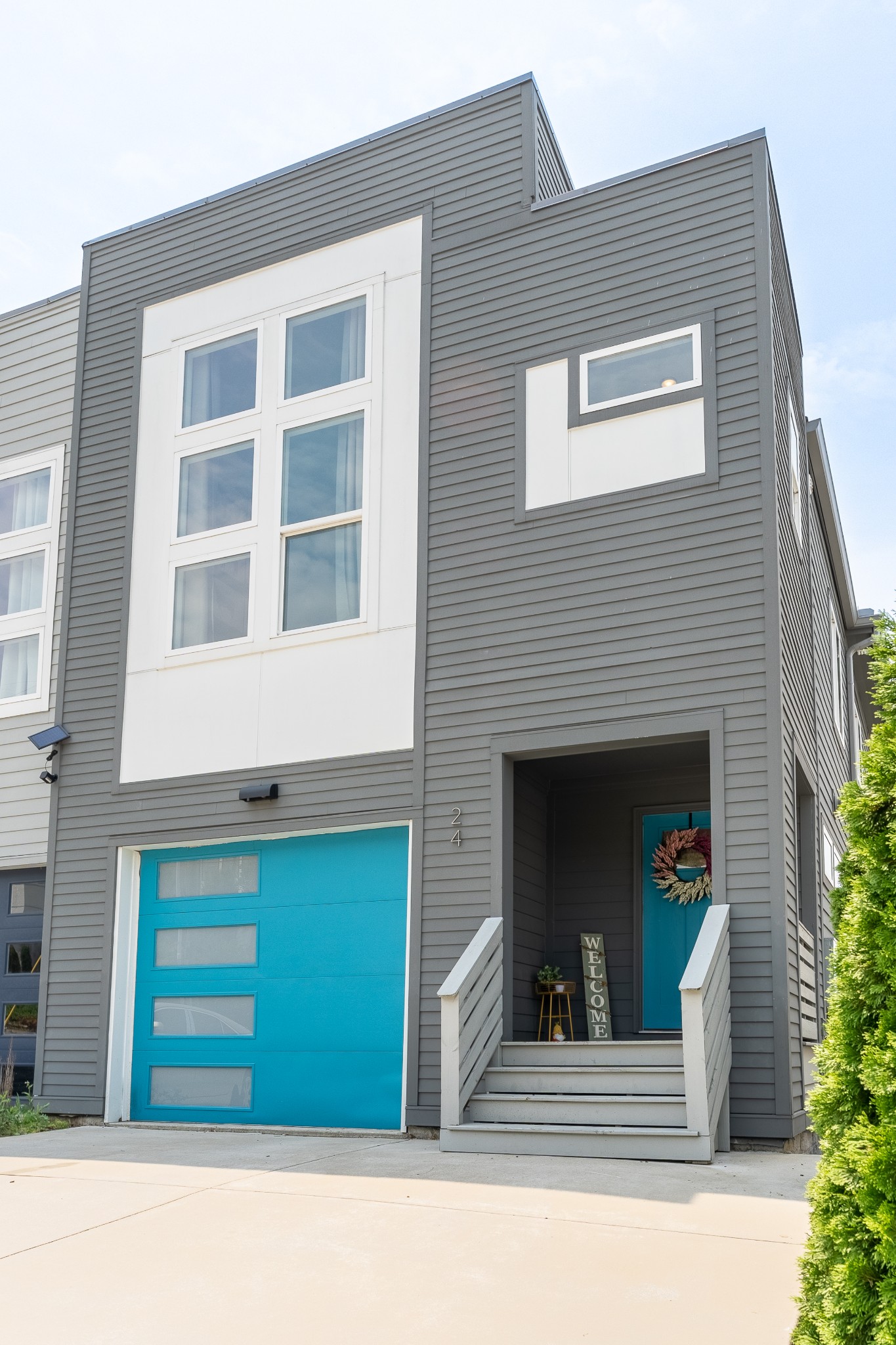 24 Fern Ave, Nashville, TN 37207