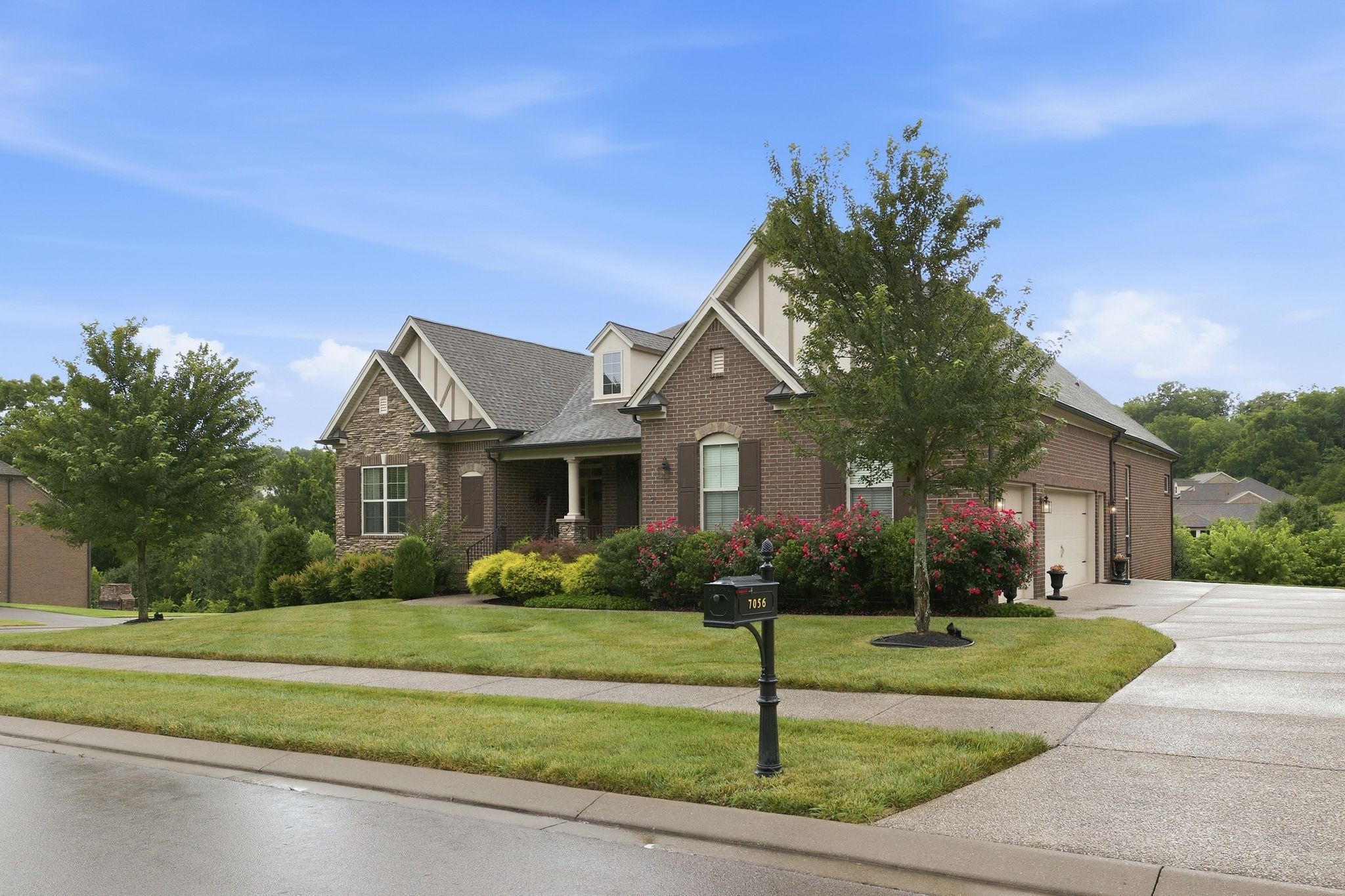 7056 Crimson Leaf Ln, College Grove, TN 37046