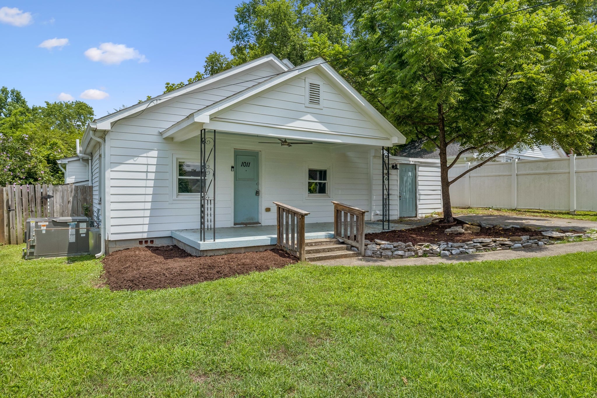 1011 Matthews Ave, Nashville, TN 37216