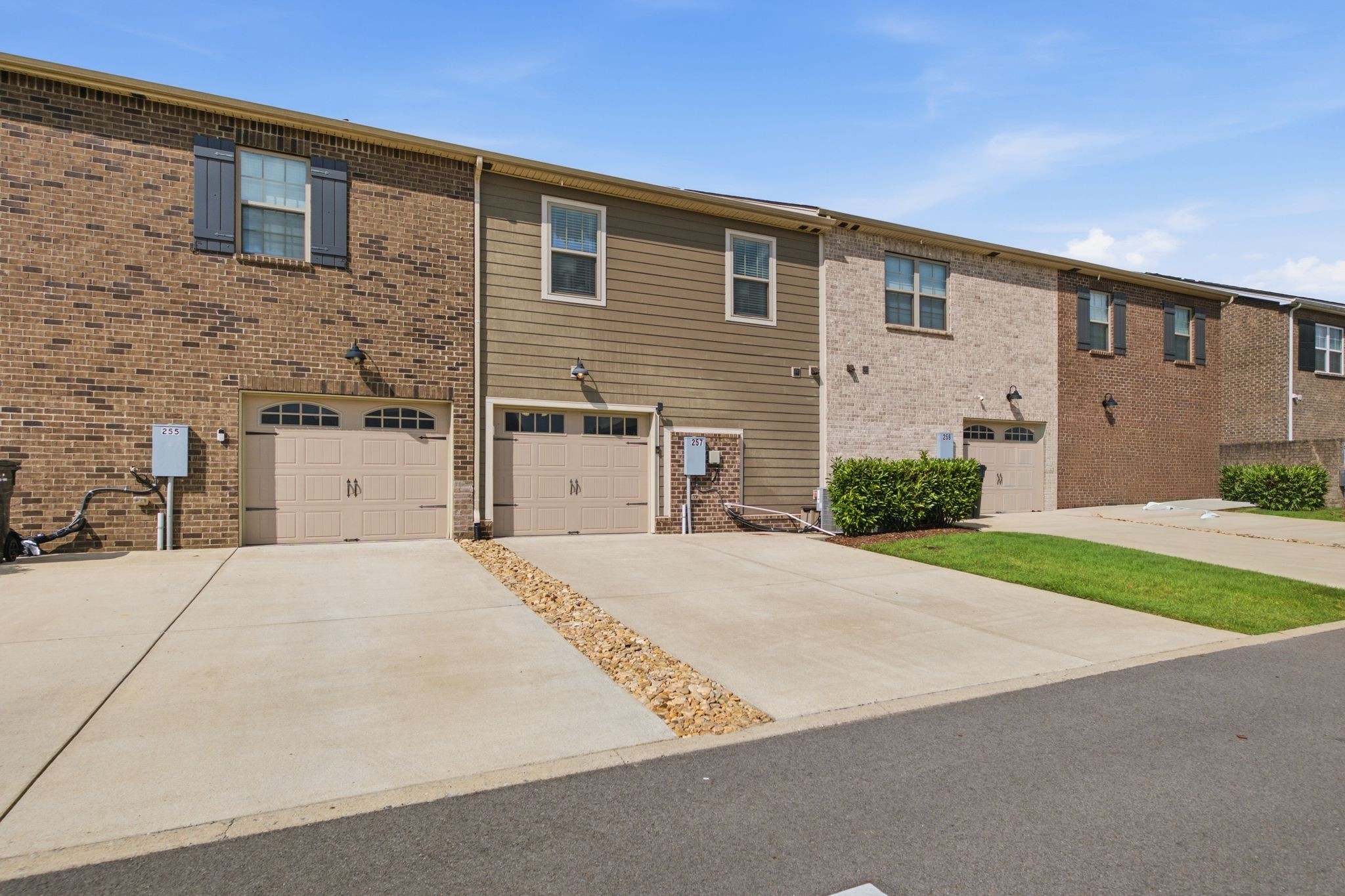 257 Claremont Ct, Gallatin, TN 37066
