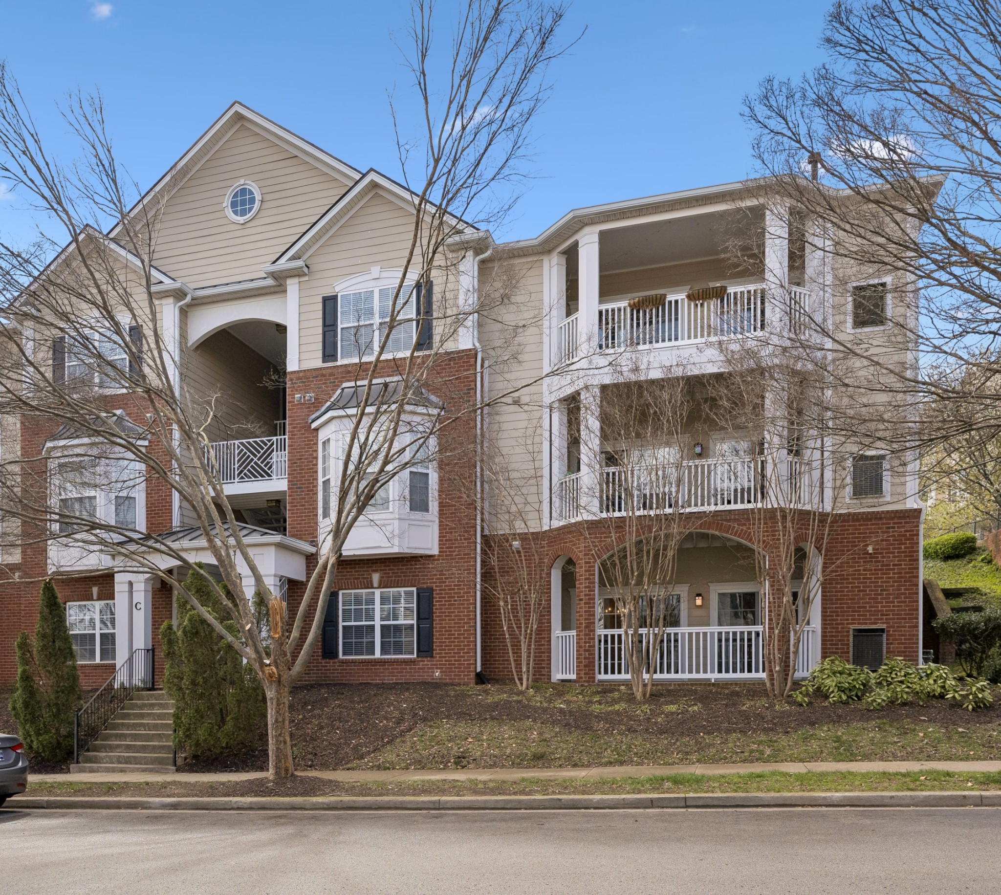 7005 Lenox Village Dr #2, Nashville, TN 37211