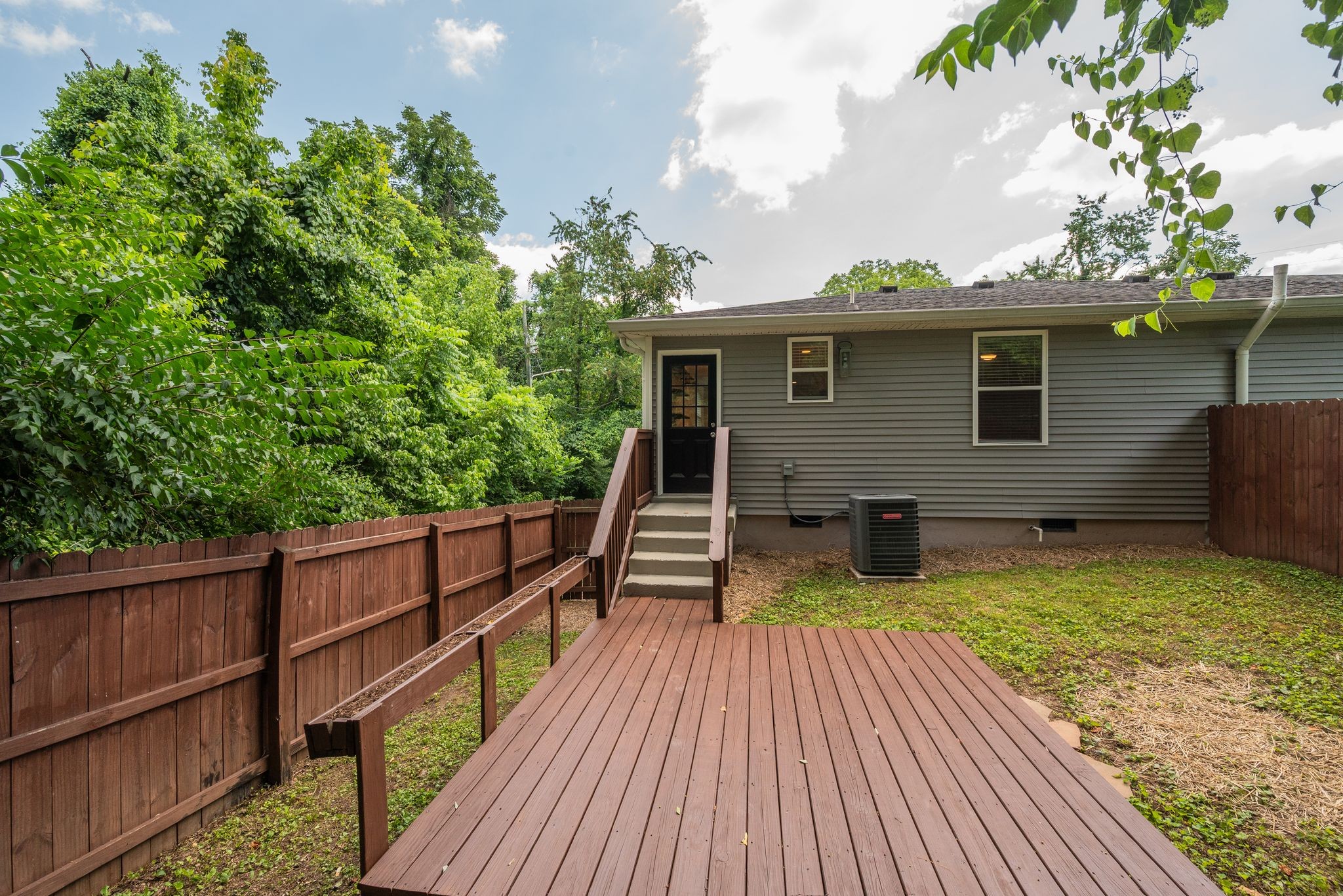 2322 Hidden Terrace Ct, Nashville, TN 37216