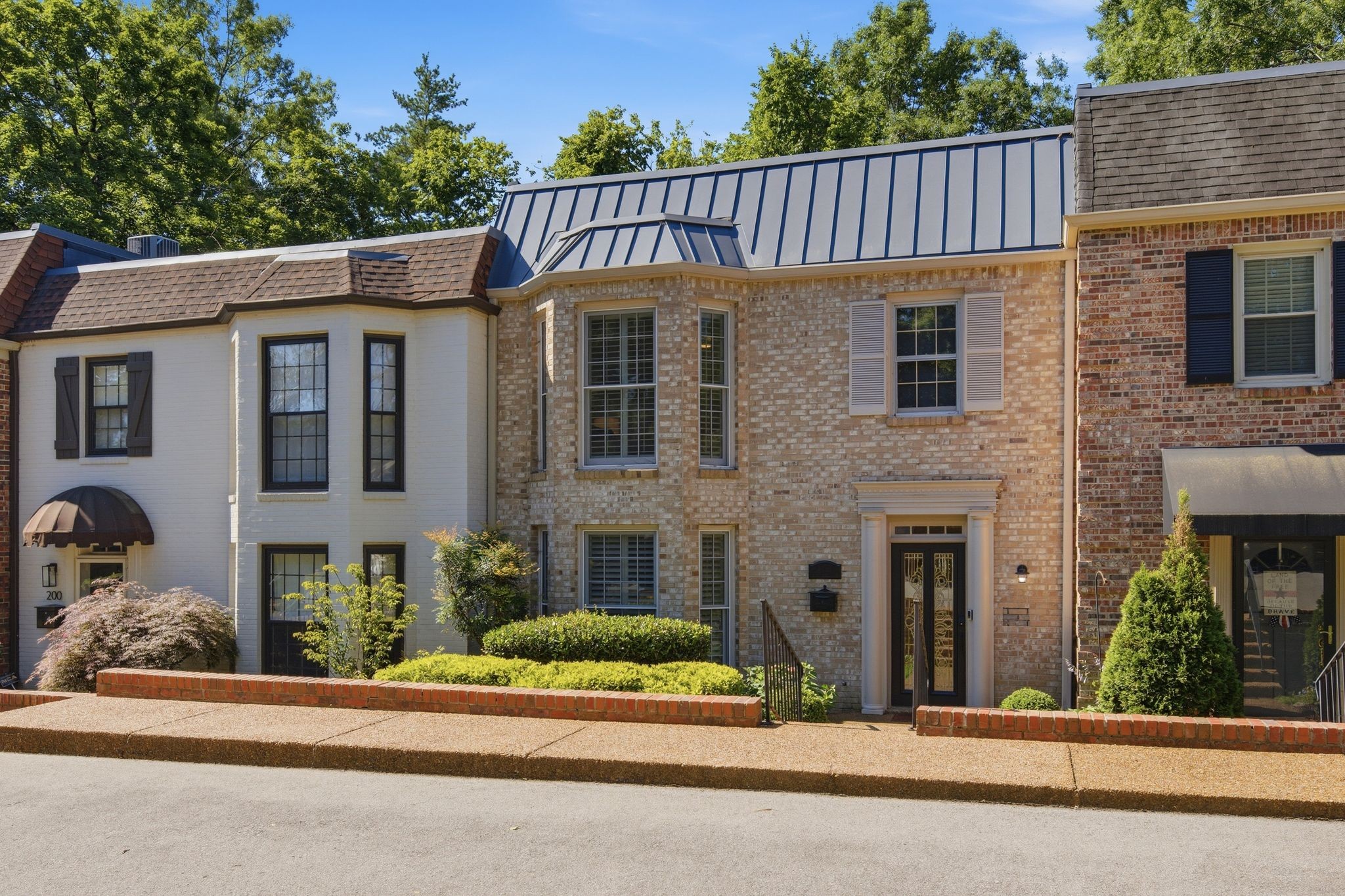 4400 Belmont Park Ter #201, Nashville, TN 37215