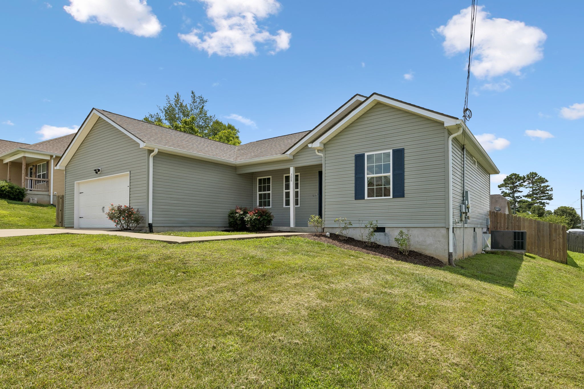 308 Marymont Ln, Columbia, TN 38401