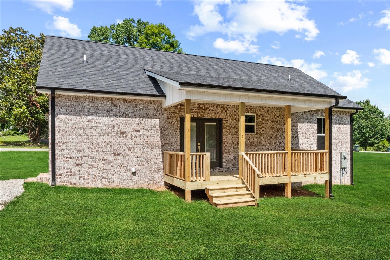 101 Hogin Rd, Dickson, TN 37055