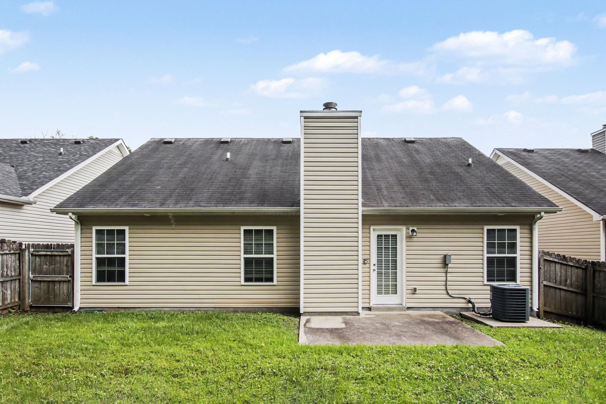 8469 Lawson Dr, Antioch, TN 37013