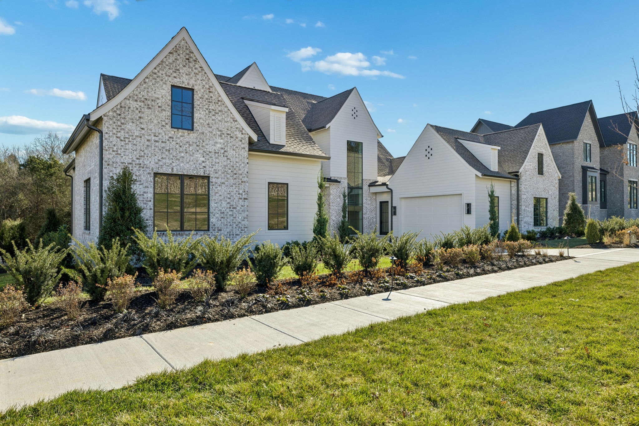 8392 Solstice Dr, College Grove, TN 37046