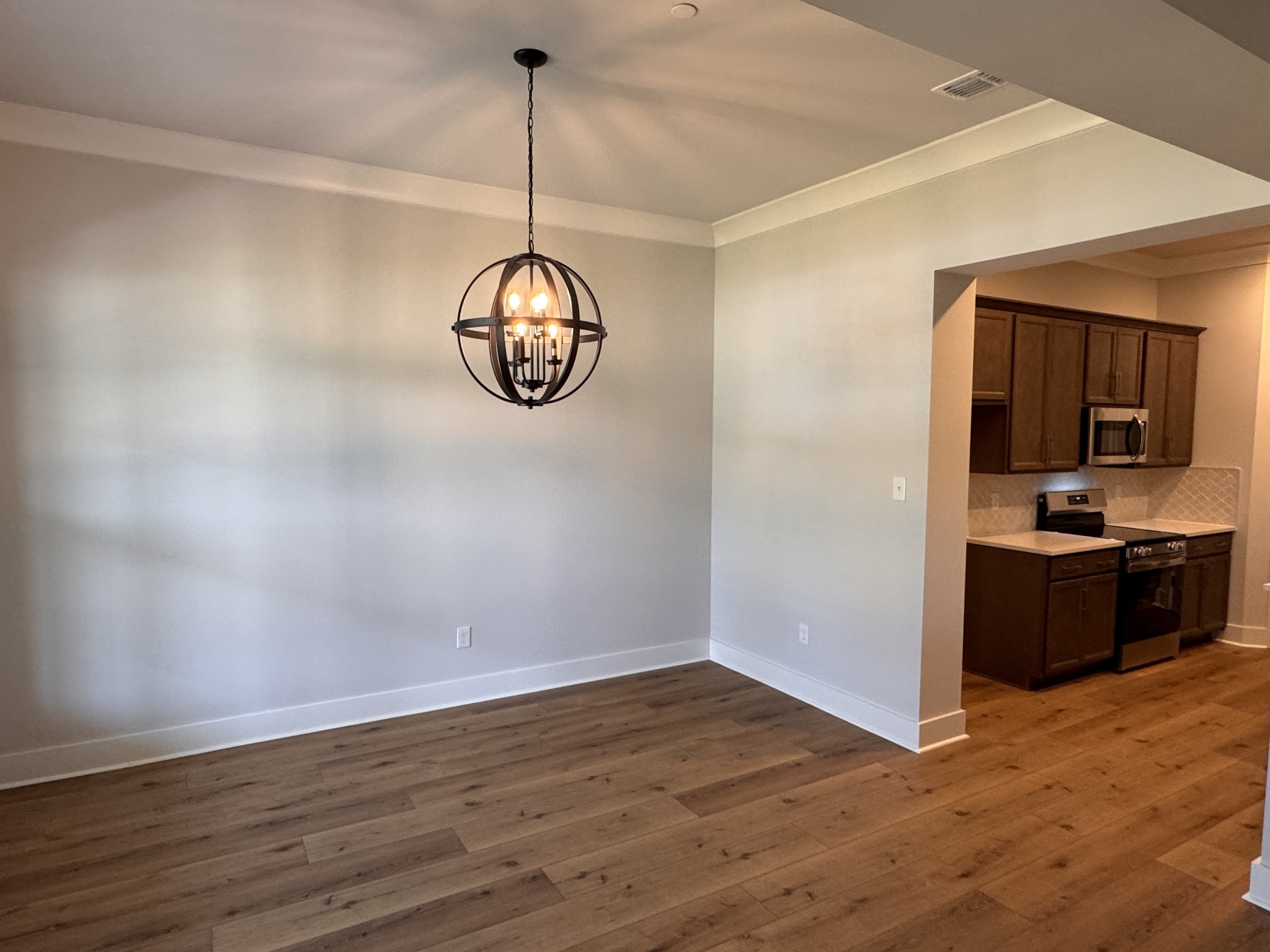 8638 Turnbull Dr, Pleasant View, TN 37146