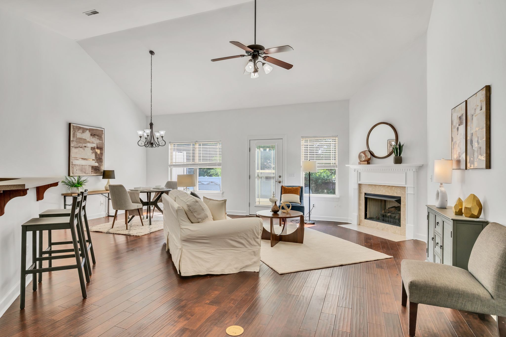 203 Lake Villa Ct, Dickson, TN 37055