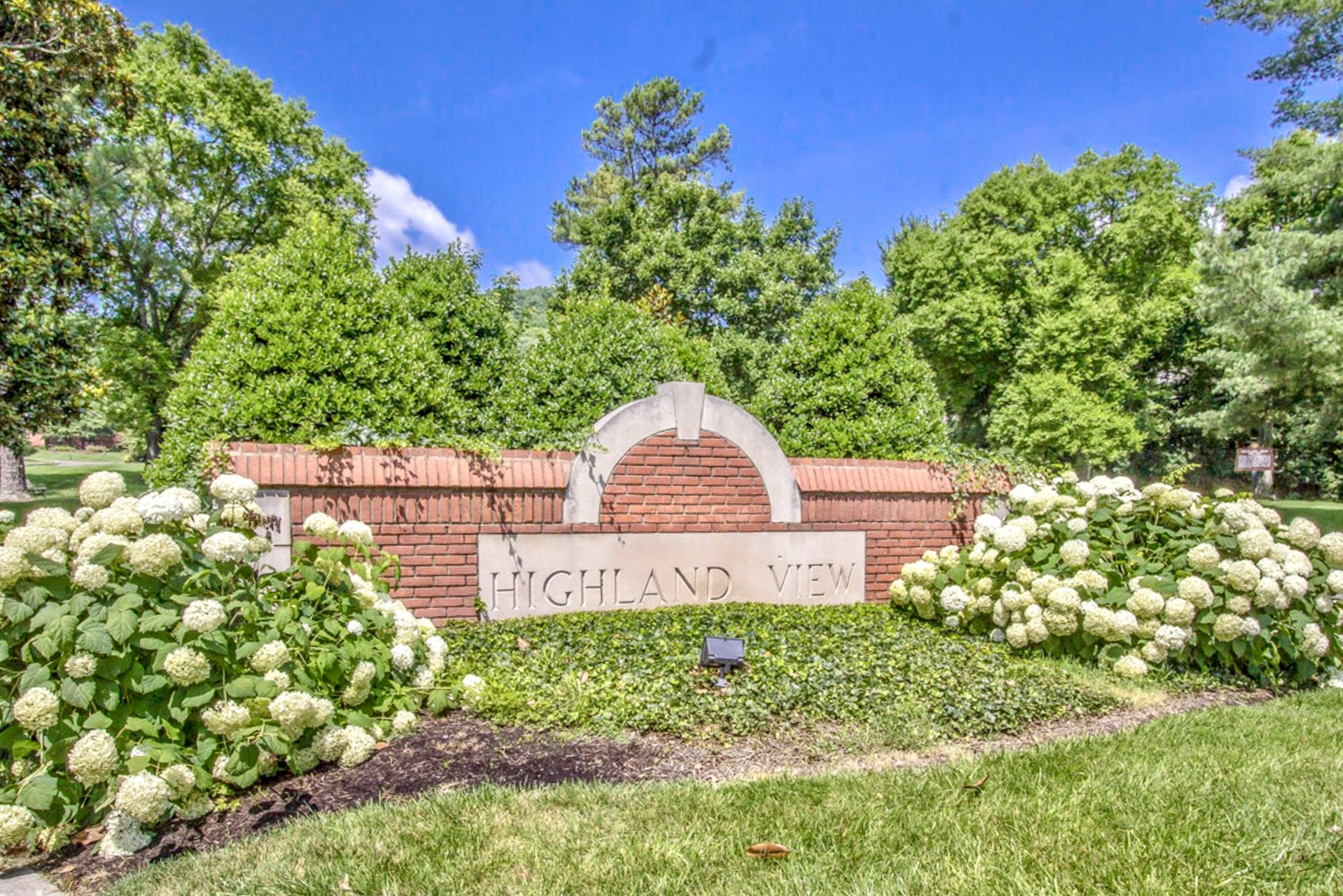 1074 Highland Rd, Brentwood, TN 37027
