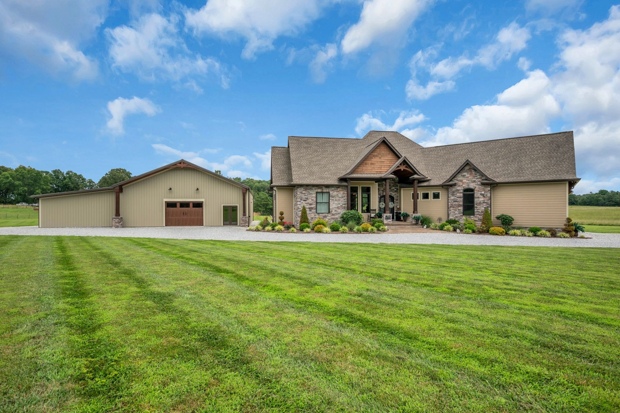 1261 Highway 48 S, Dickson, TN 37055