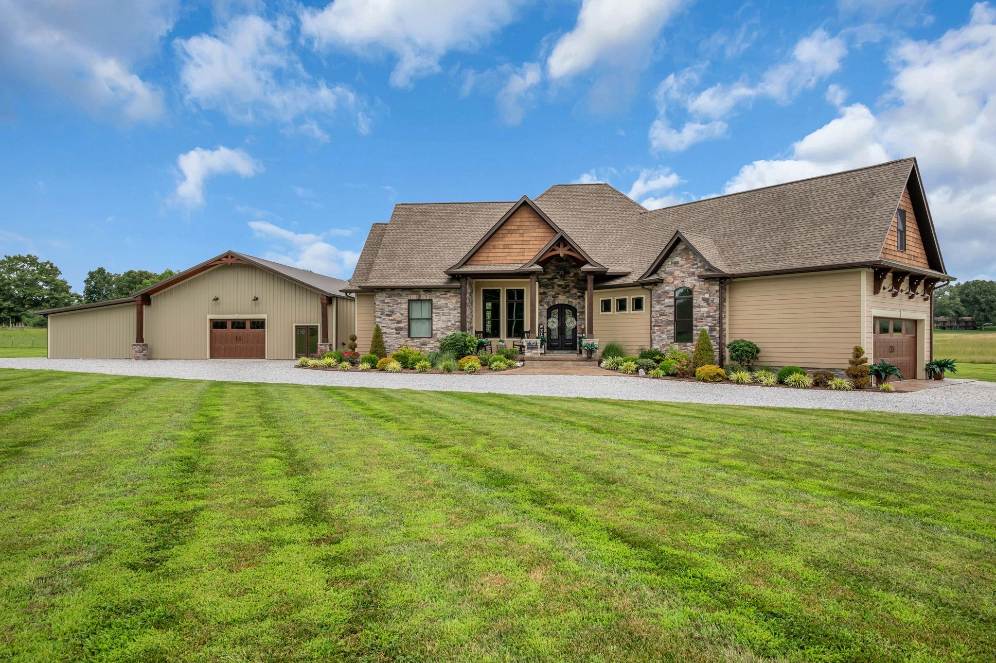 1261 Highway 48 S, Dickson, TN 37055