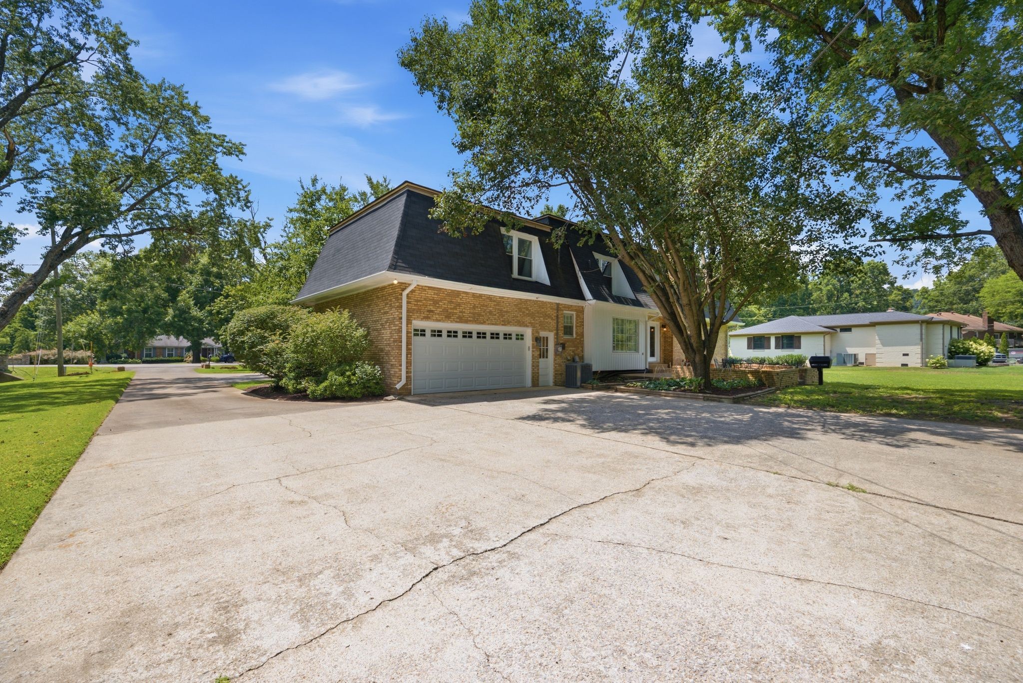 204 River Oaks Rd, Brentwood, TN 37027