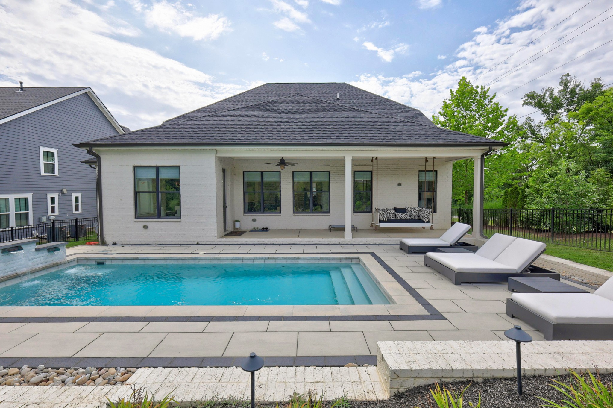 7100 Neills Branch Dr, College Grove, TN 37046