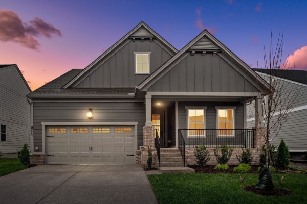 1065 Cherry Tree Dr, Mount Juliet, TN 37122