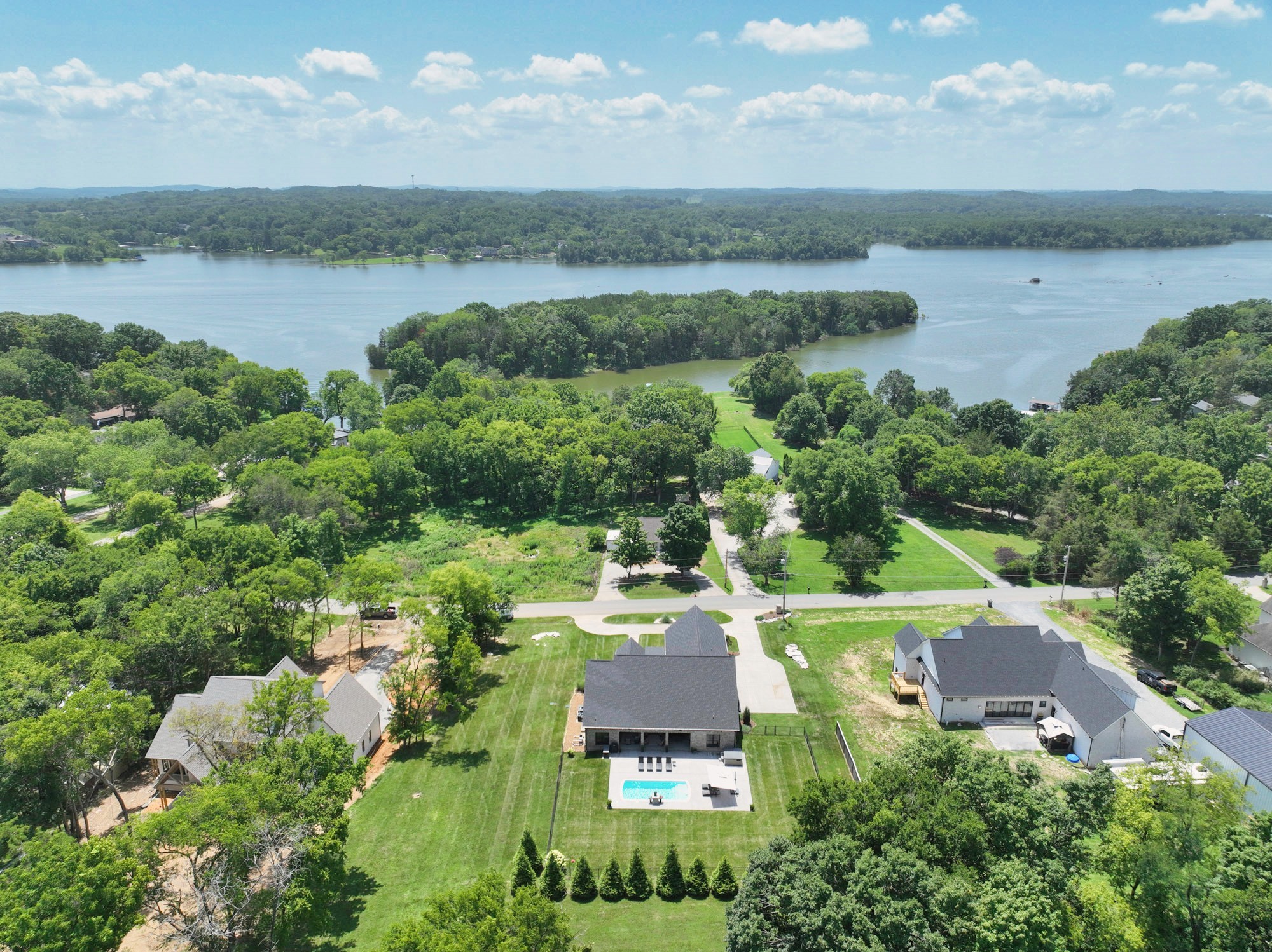 335 Sunset Island Trl, Gallatin, TN 37066