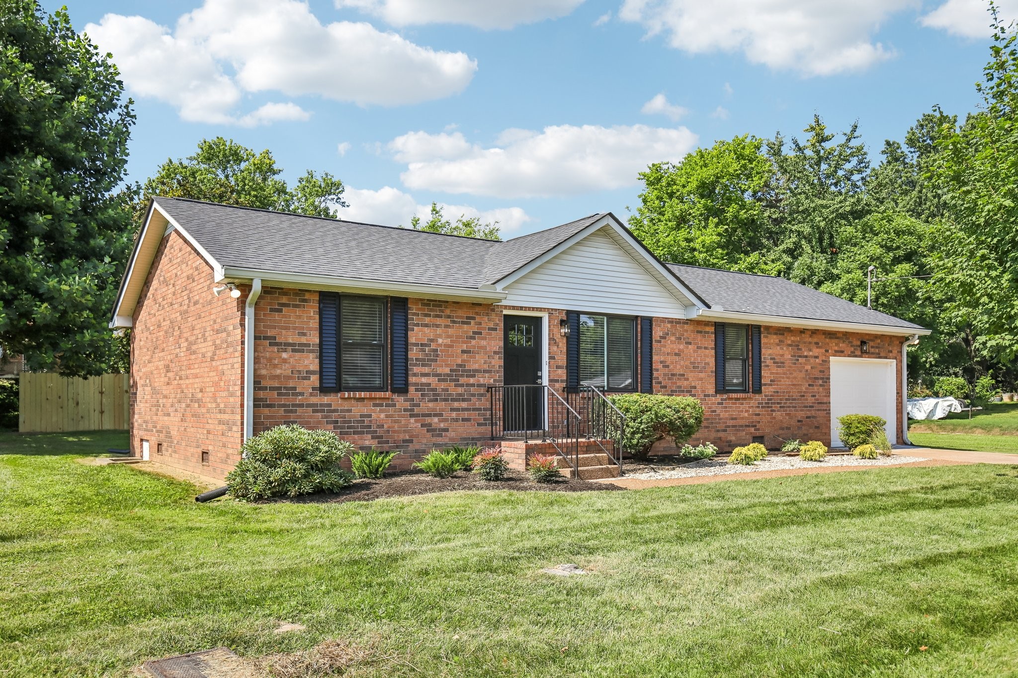 1317 Love Joy Ct, Nashville, TN 37216