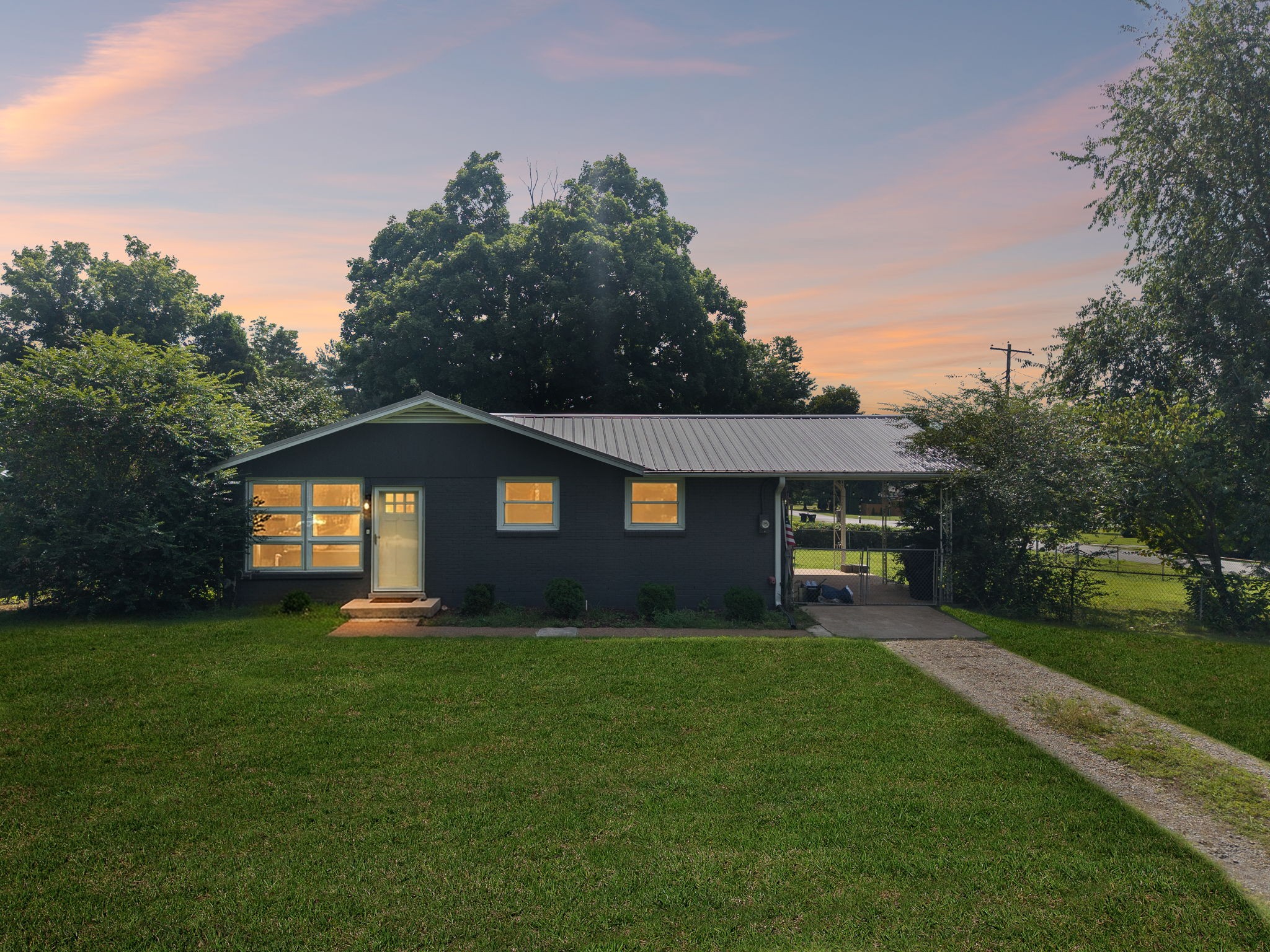 2002 Battleground Dr, Murfreesboro, TN 37129
