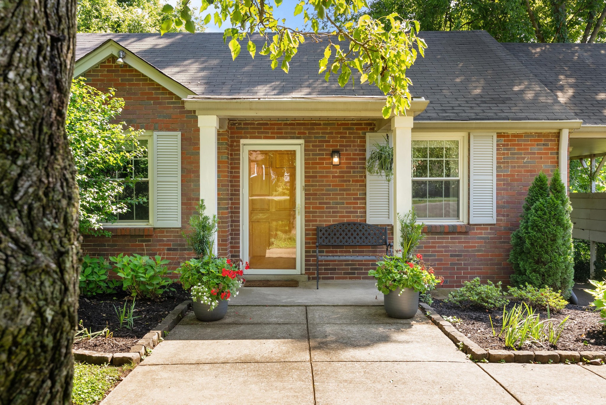 2219 Berrywood Rd, Nashville, TN 37216