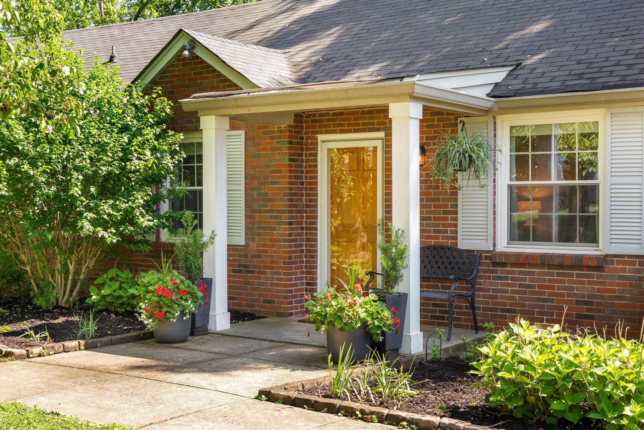2219 Berrywood Rd, Nashville, TN 37216