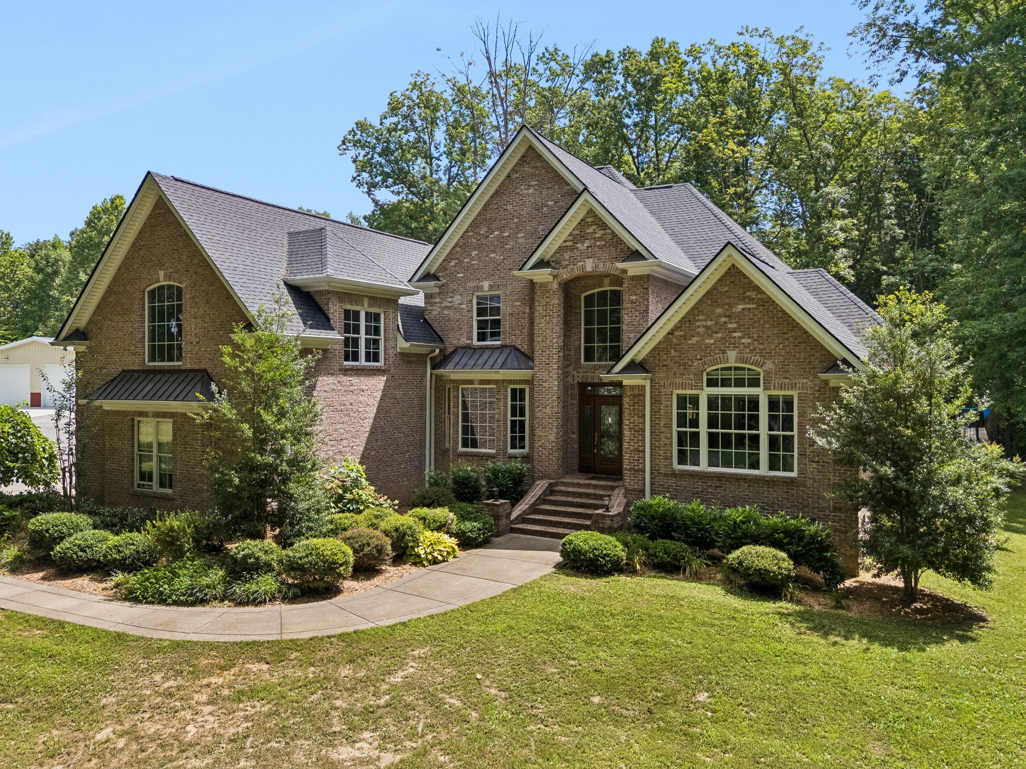 6948 Whispering Oaks Dr, Springfield, TN 37172