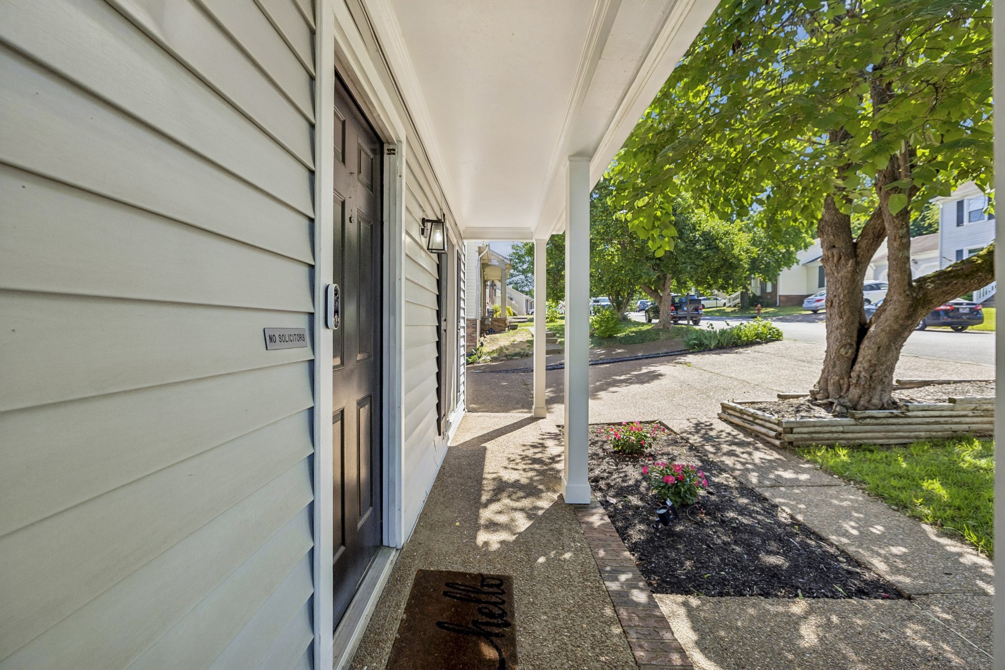 5053 English Village Dr, Nashville, TN 37211