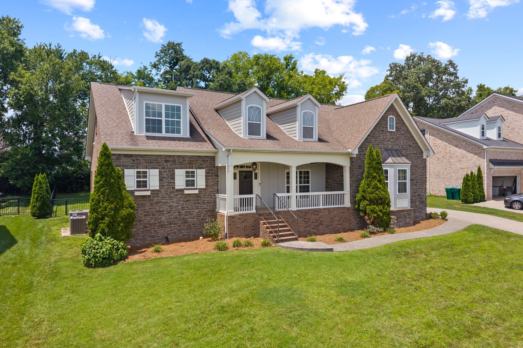 1387 Round Hill Ln, Spring Hill, TN 37174