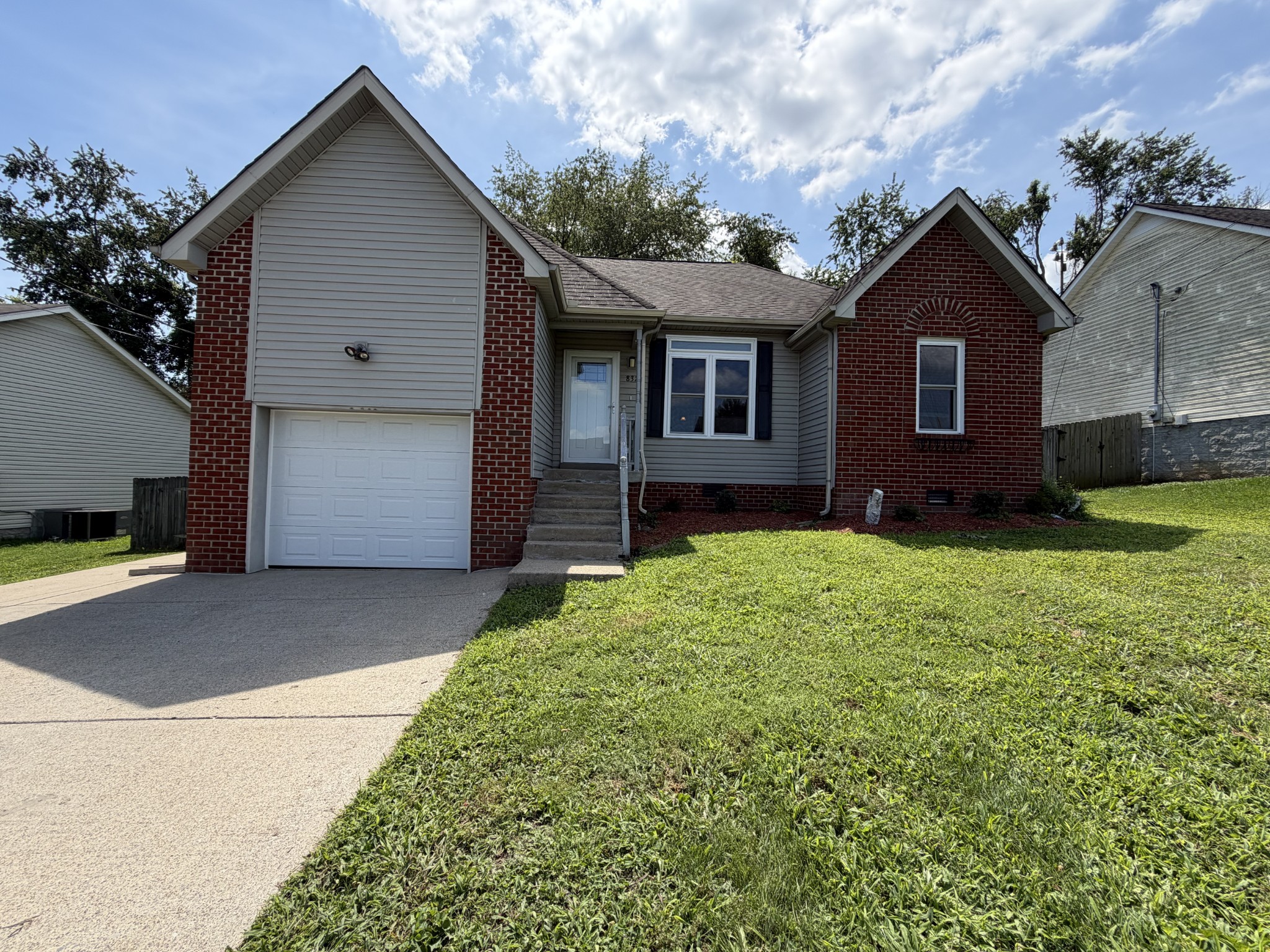 832 Stone Hedge Ct, Old Hickory, TN 37138
