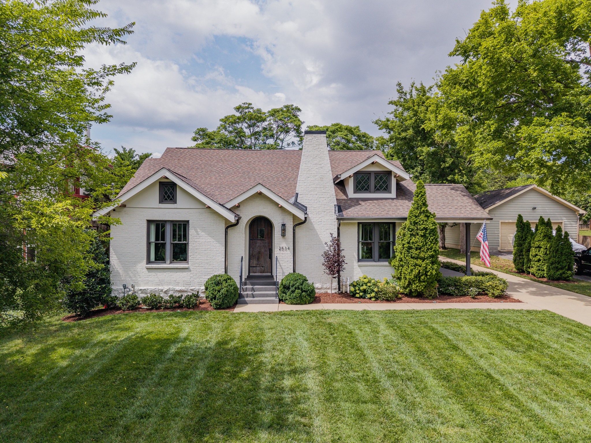 2534 Ashwood Ave, Nashville, TN 37212