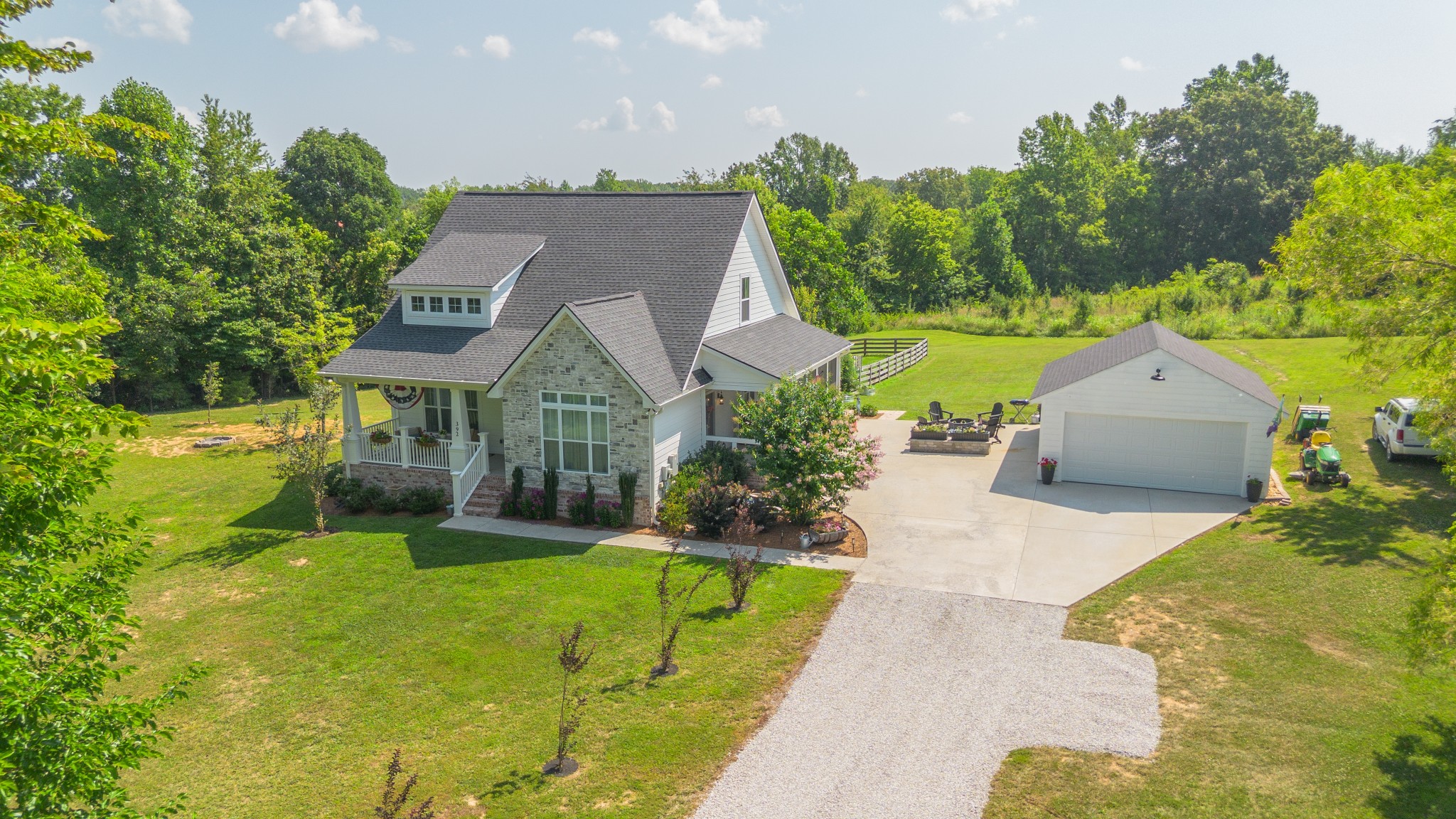 392 New Deal Potts Rd, Cottontown, TN 37048