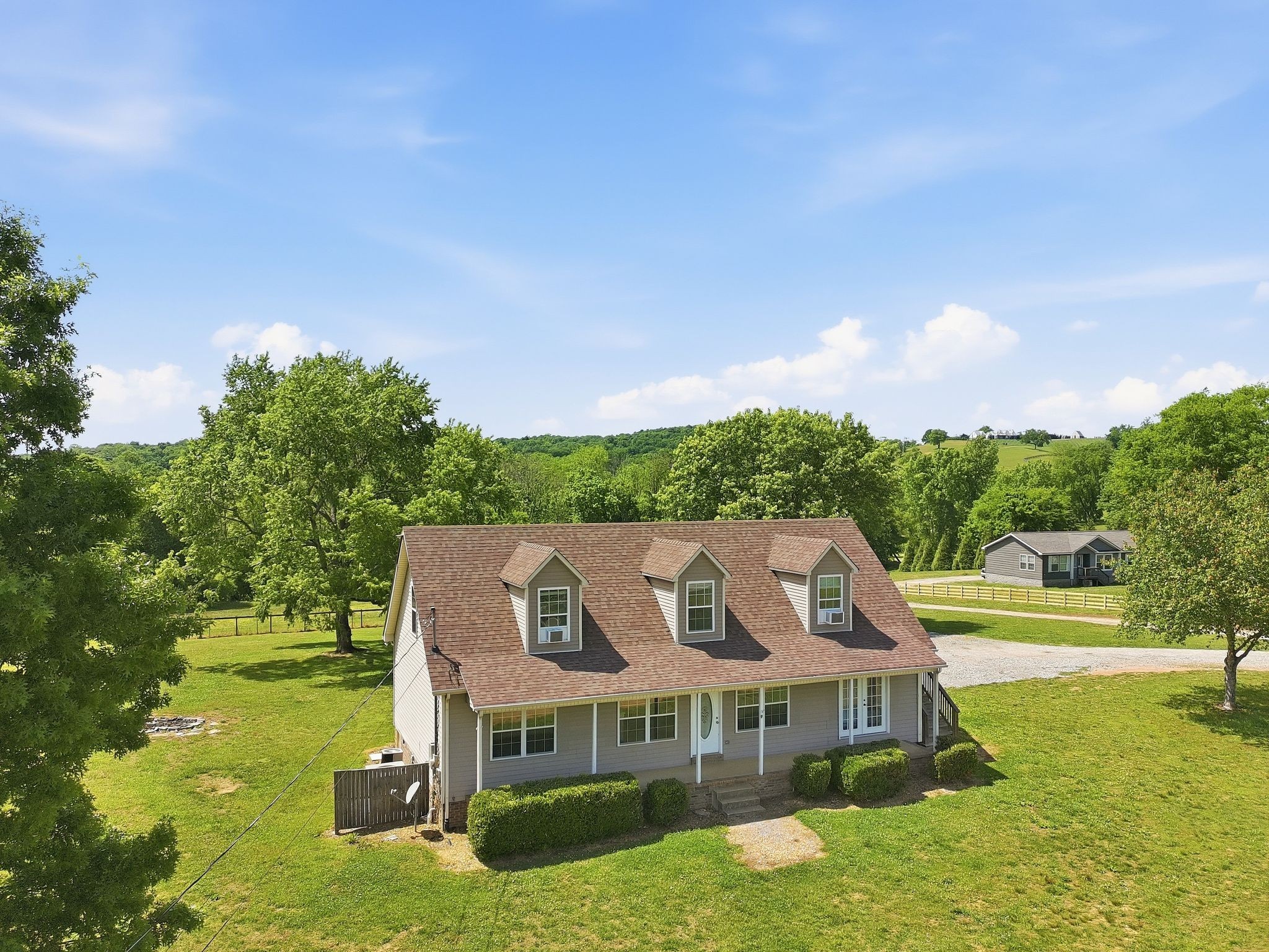 1167 John Sharp Rd, Columbia, TN 38401