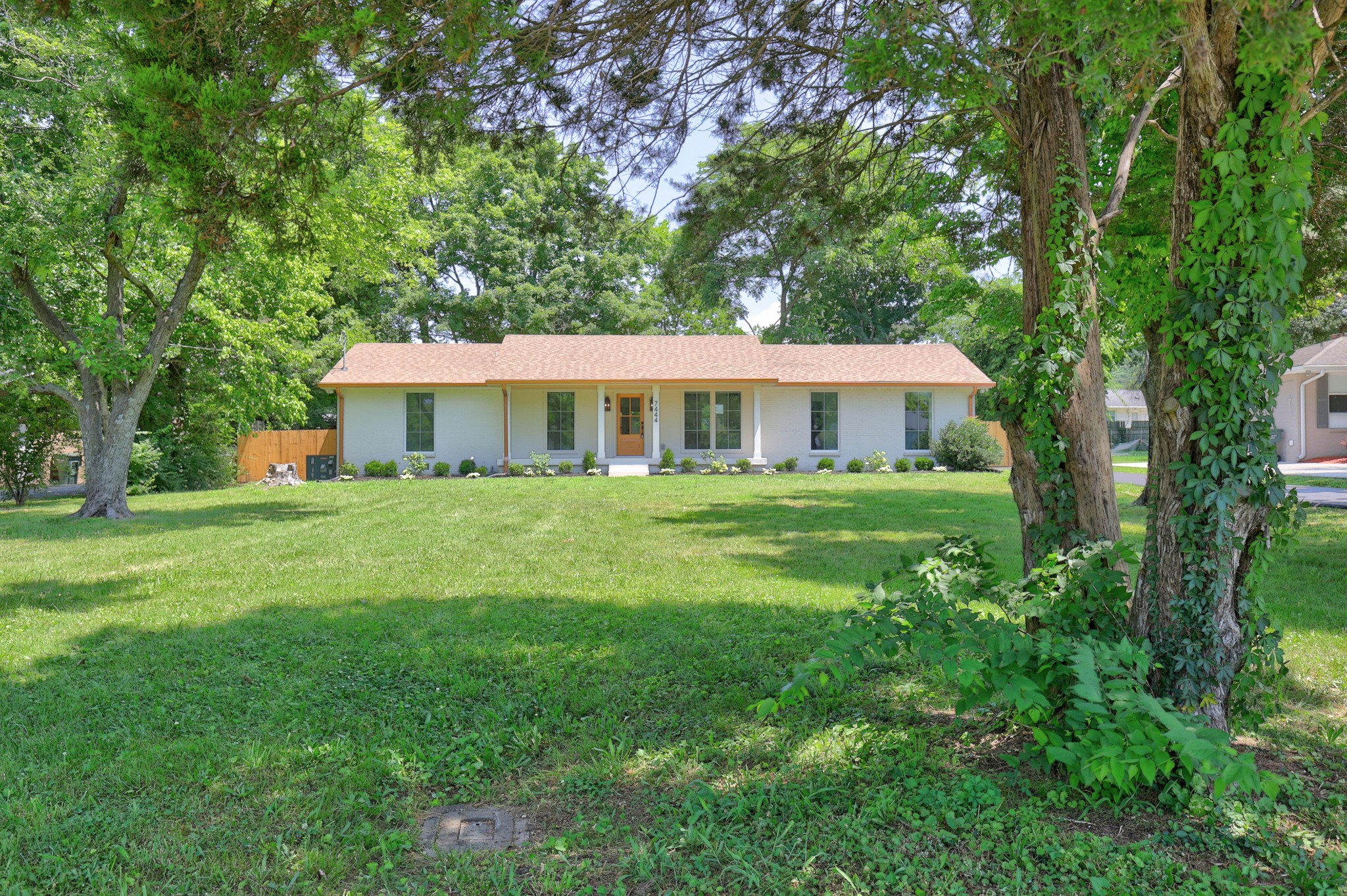 7444 Highway 70 South S, Nashville, TN 37221