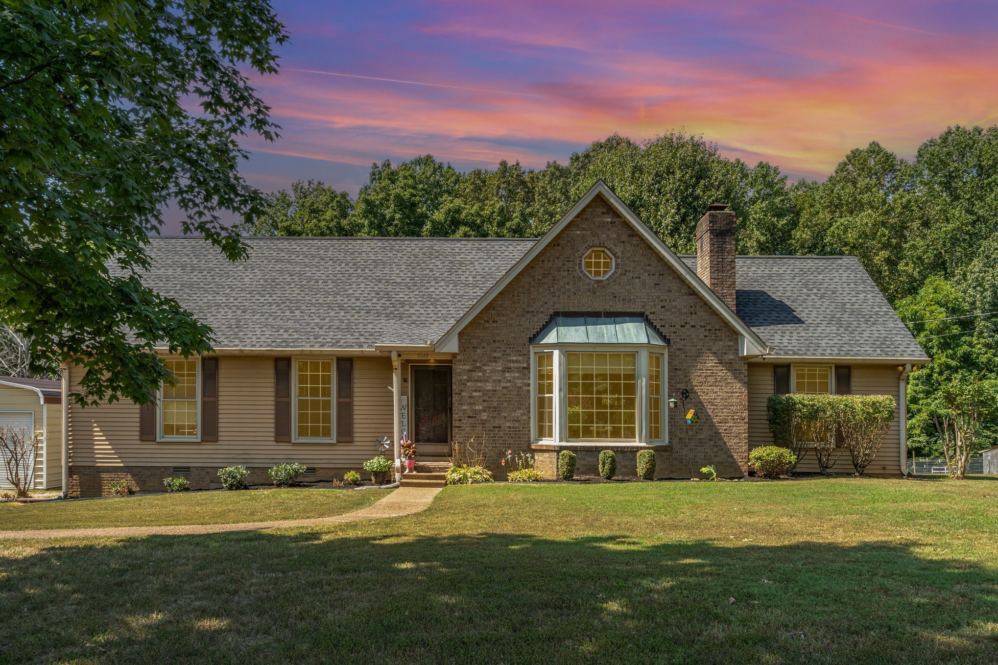 8049 New Chapel Rd, Springfield, TN 37172
