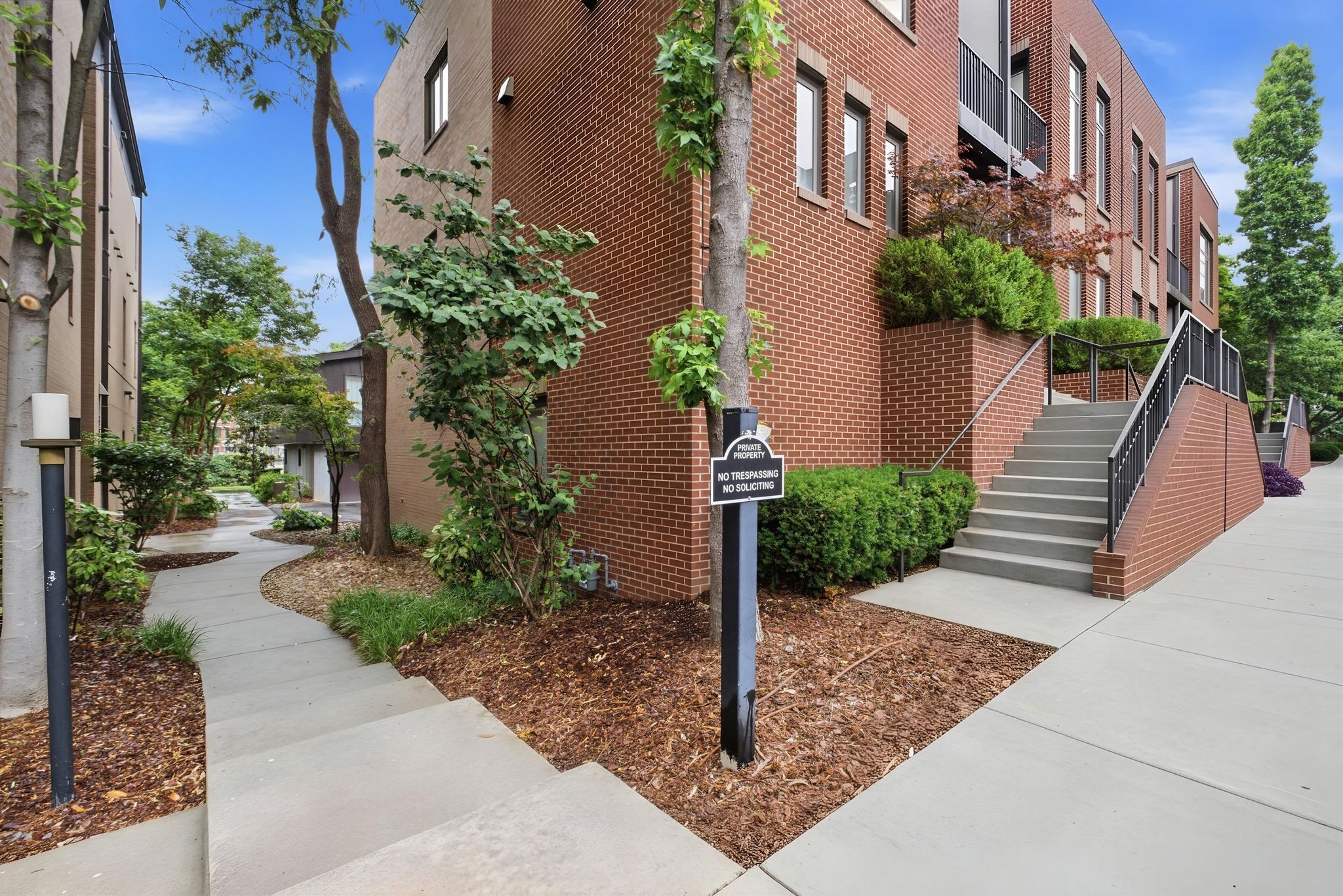 334 Van Buren St, Nashville, TN 37208