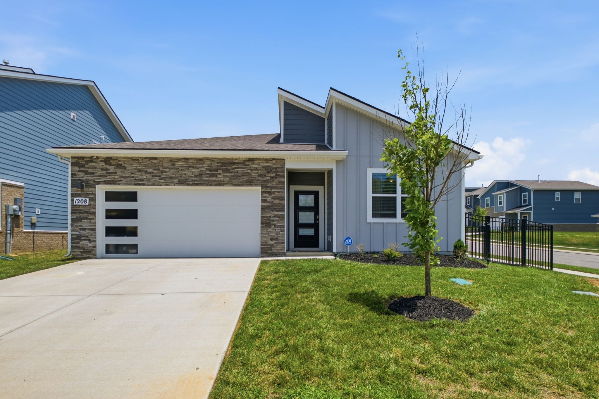 1208 Linn Cove Ct, Gallatin, TN 37066