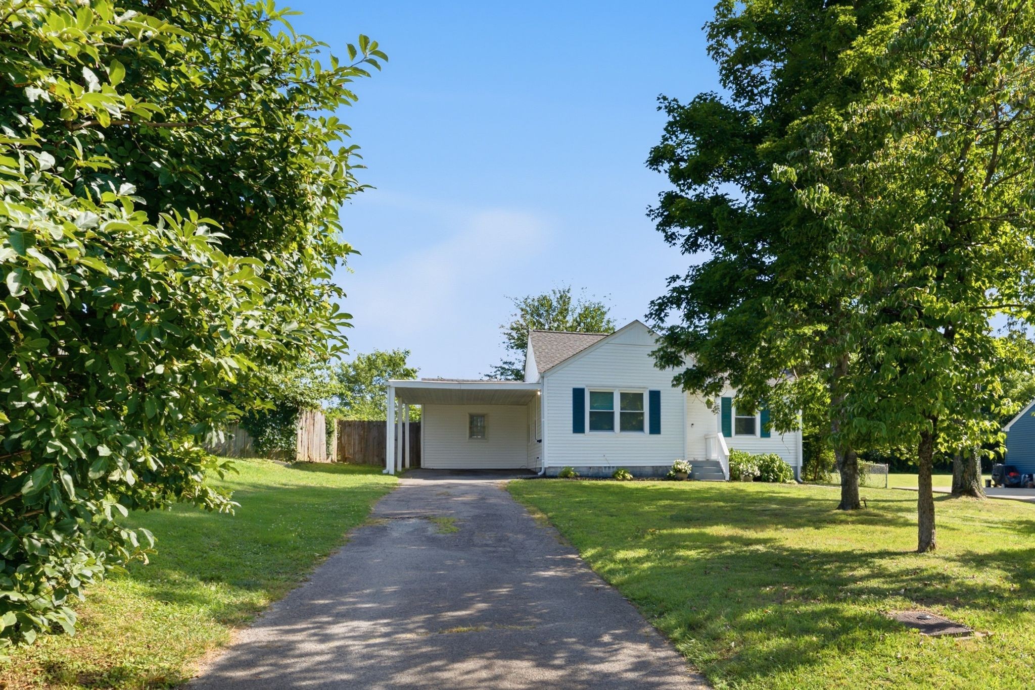 2235 Weona Dr, Nashville, TN 37214